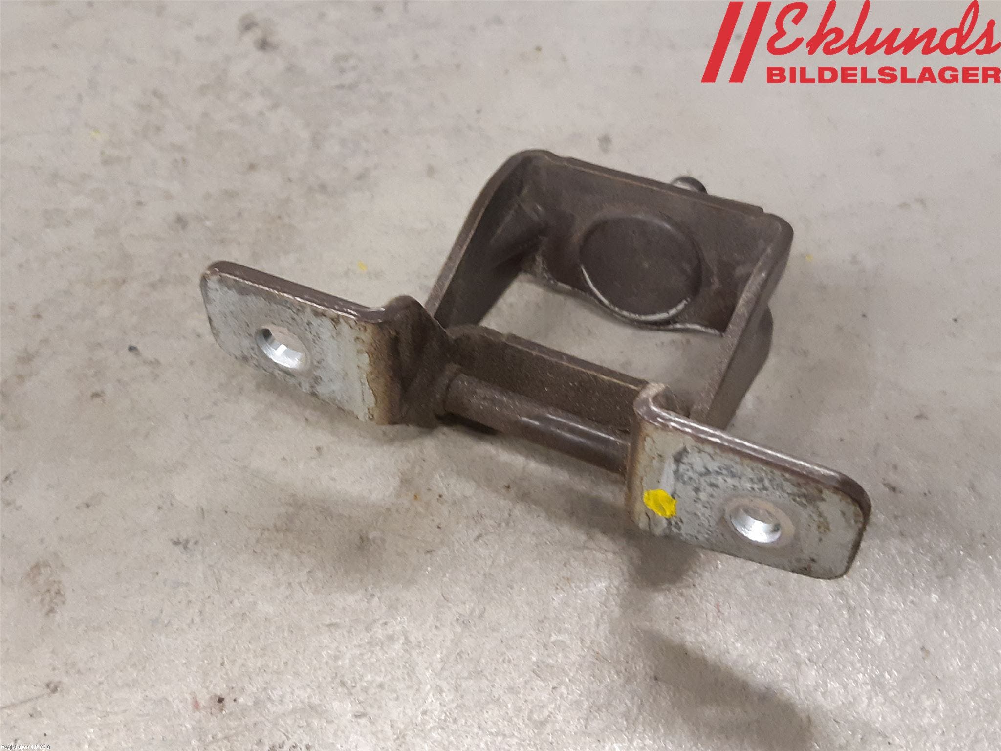 Kia RIO 12-16 Bakluckegångjärn Hö