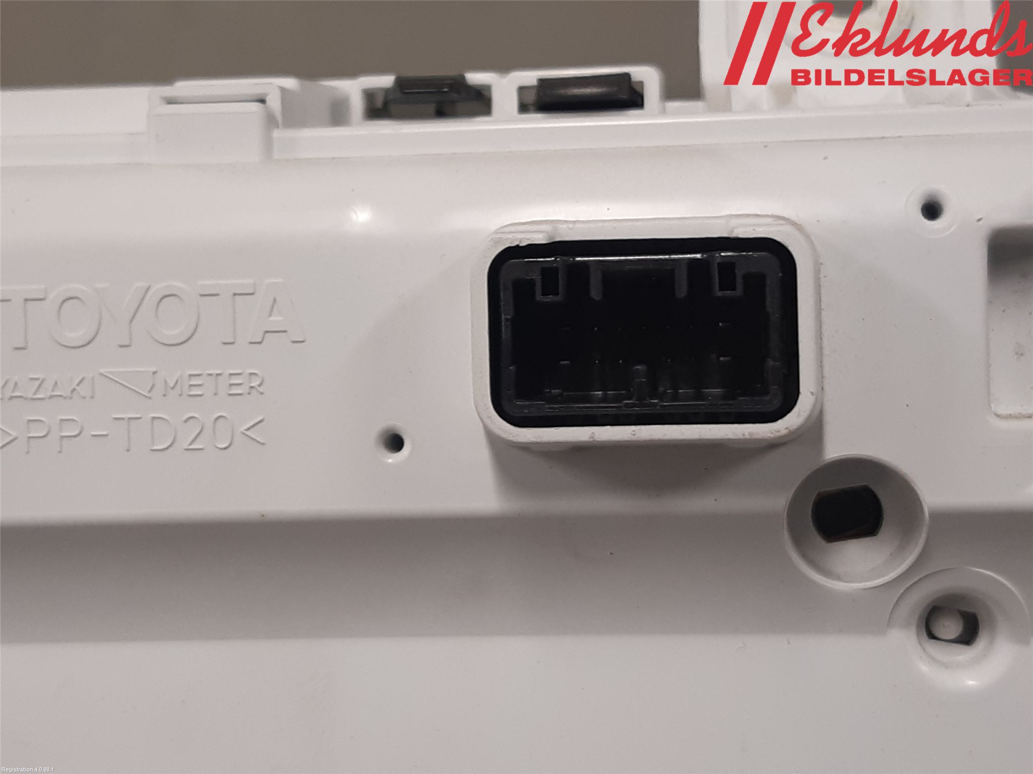 Toyota HILUX 16- Instrument Komb
