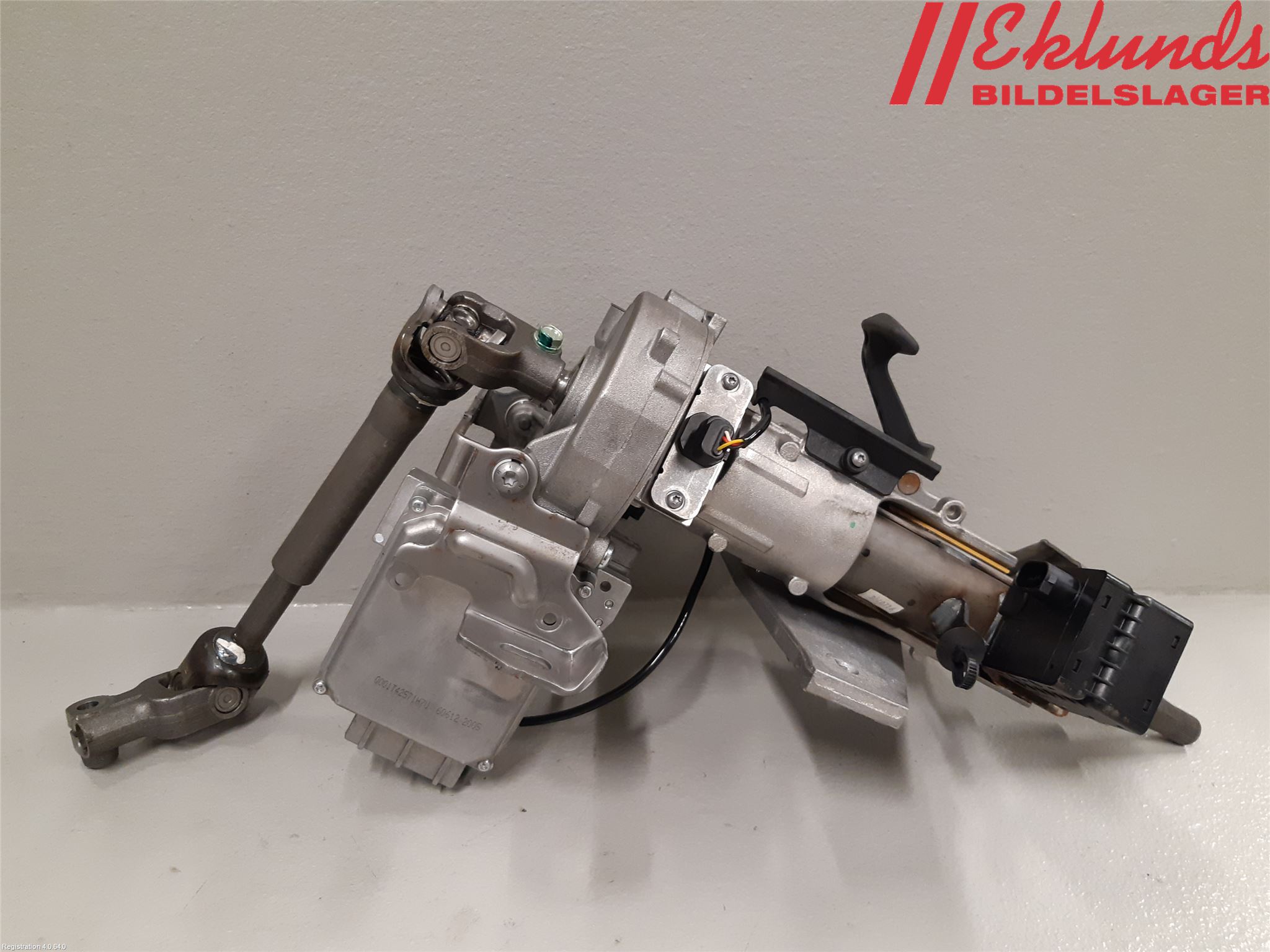 Renault CLIO IV 16-19 Rattaxelagg Med Inb Servo