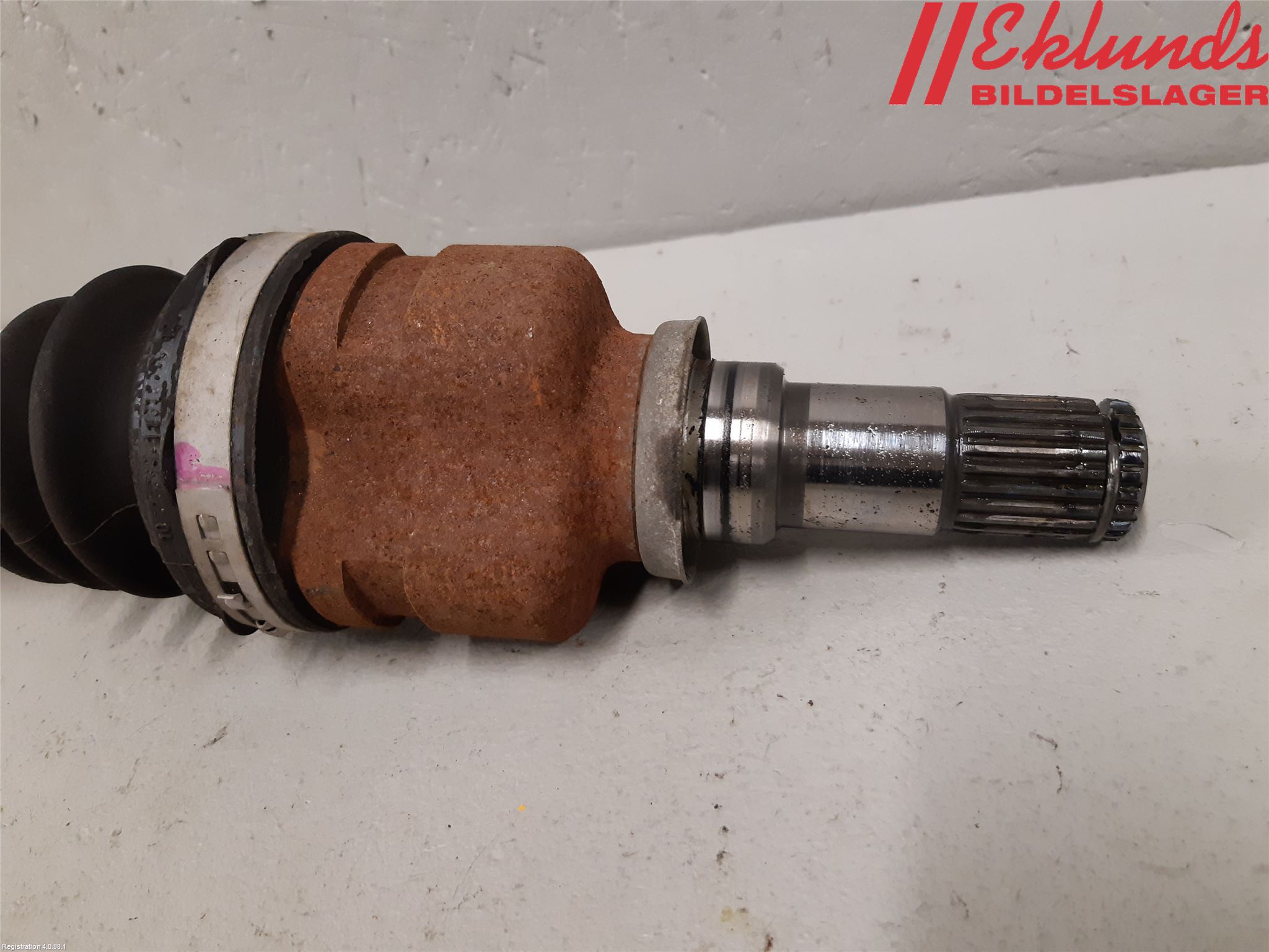 Toyota YARIS XP130 12-14 Drivaxel Fram Vänster
