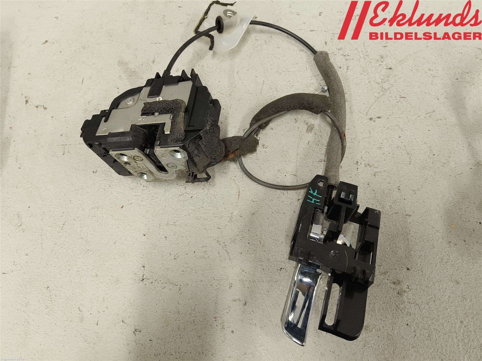 Nissan QASHQAI 10-14 Låskista-Dörrlås
