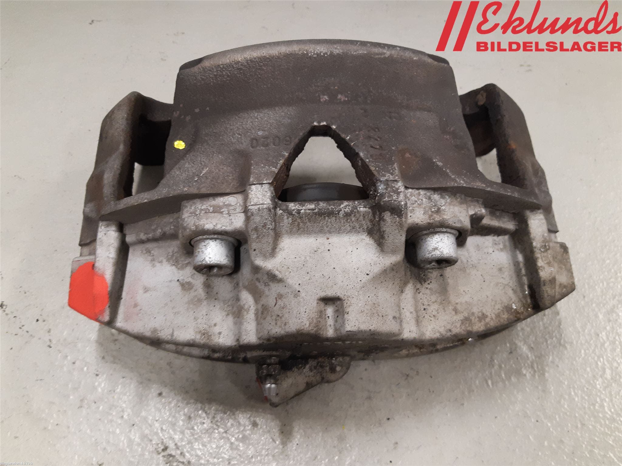 Volvo XC70 14-16 Bromsok Fram Vänster