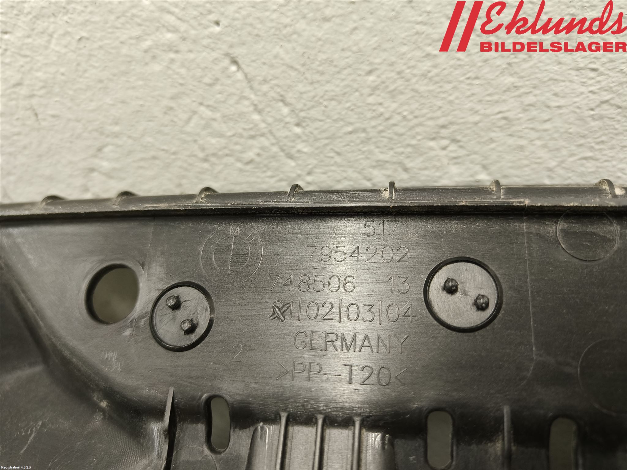 BMW X1 F48 15-22 Torpedplåt-Torpedplast