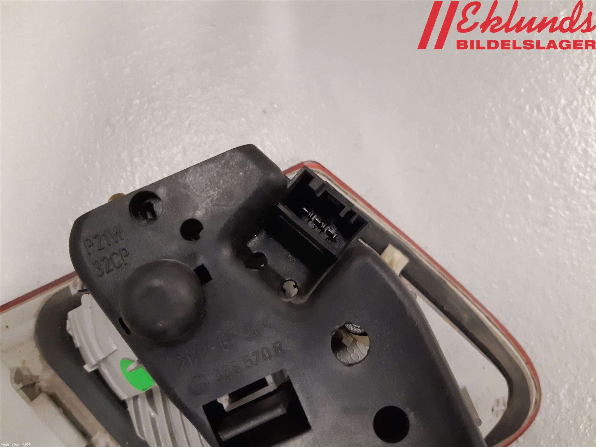 BMW 3 E46      98-05 Bakljus Lucka Hö