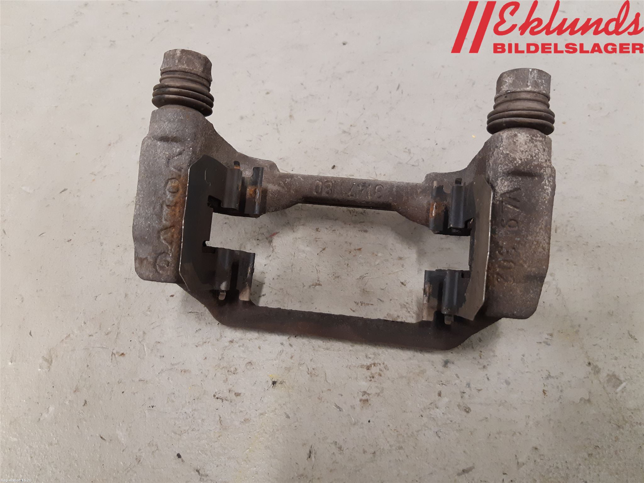 Volvo XC40/RECHARGE 18- Bromsokshållare