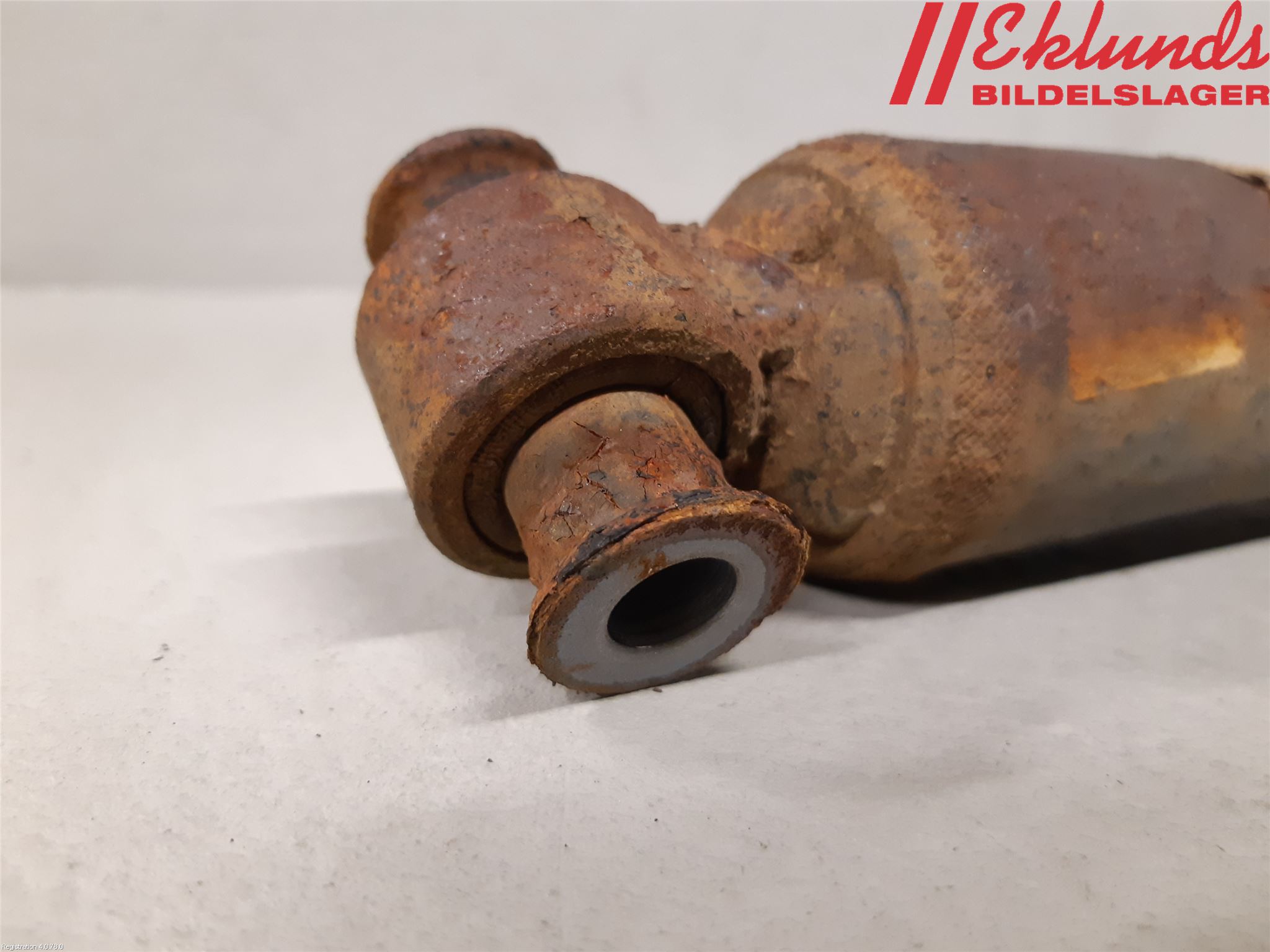 Ford TRANSIT/TOURNEO CONNECT 13-22 Stötdämpare Bak