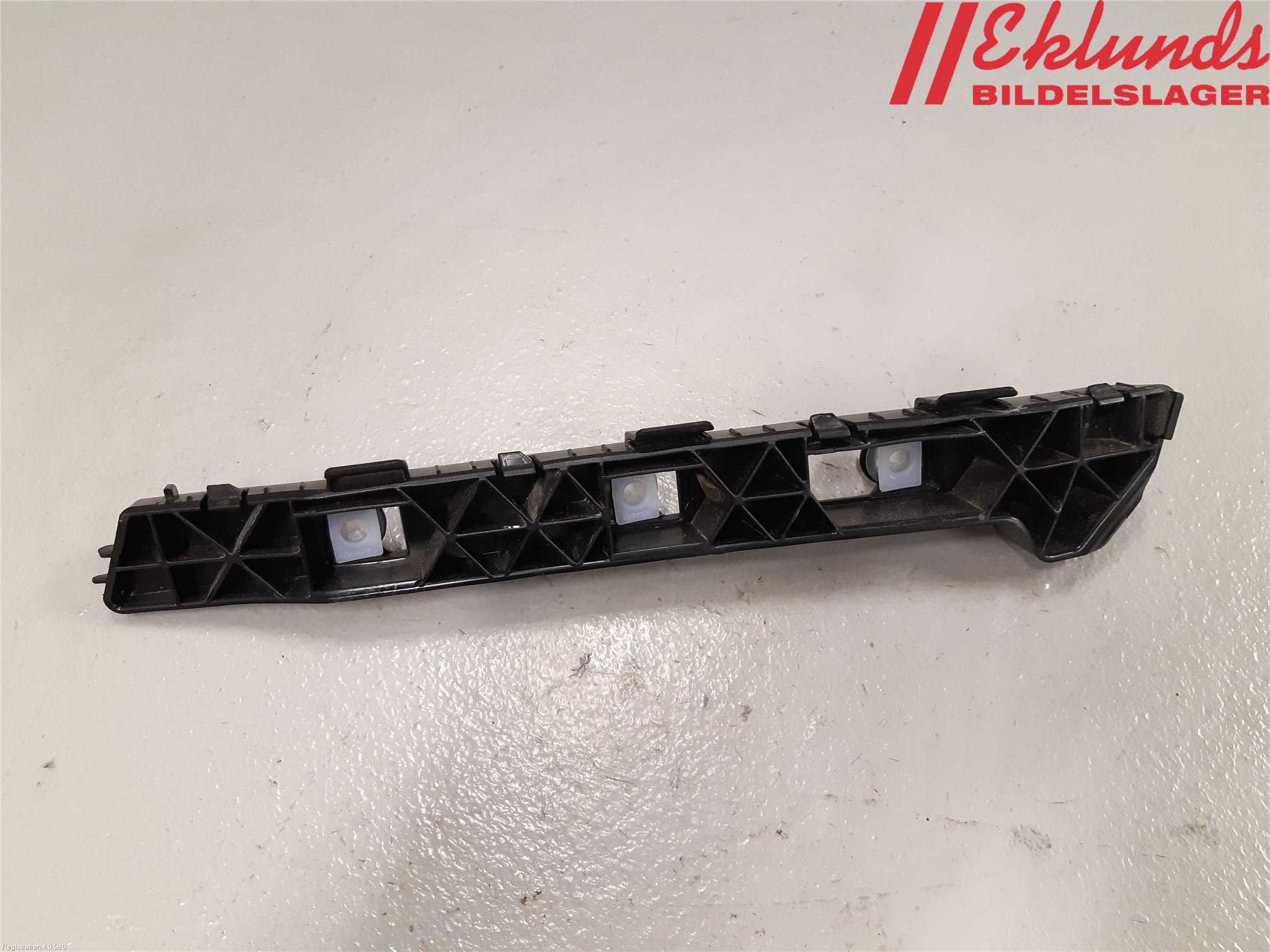 Hyundai i20 GB 15-20 Stötfångarfäste Bak Hö