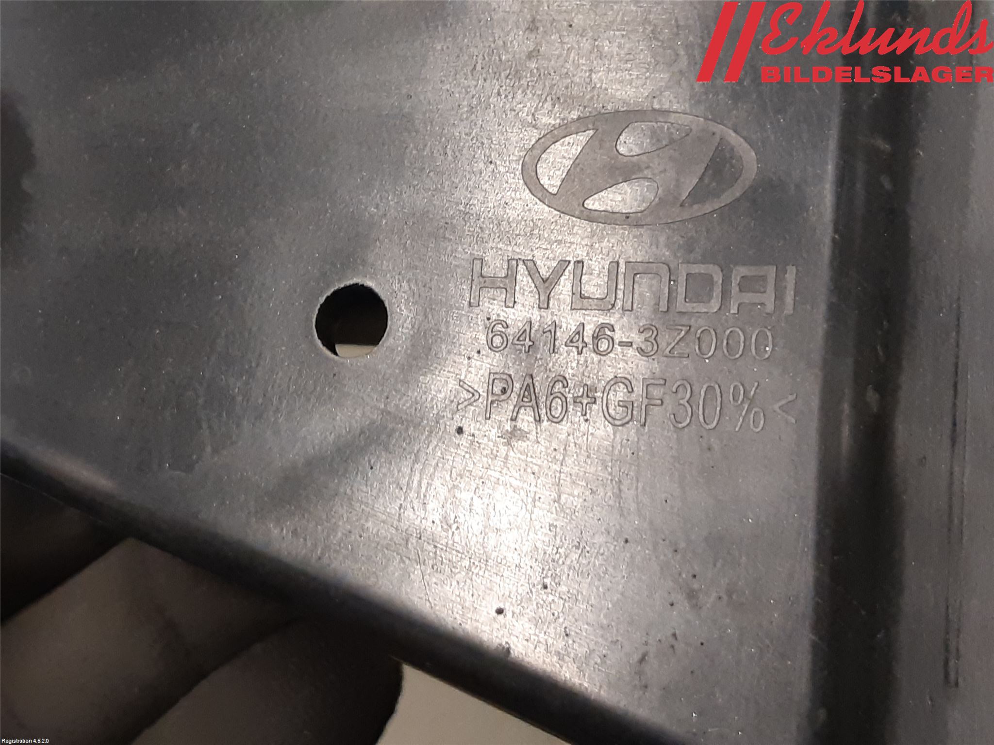 Hyundai i40 08-15 Strålkast Fästsarg