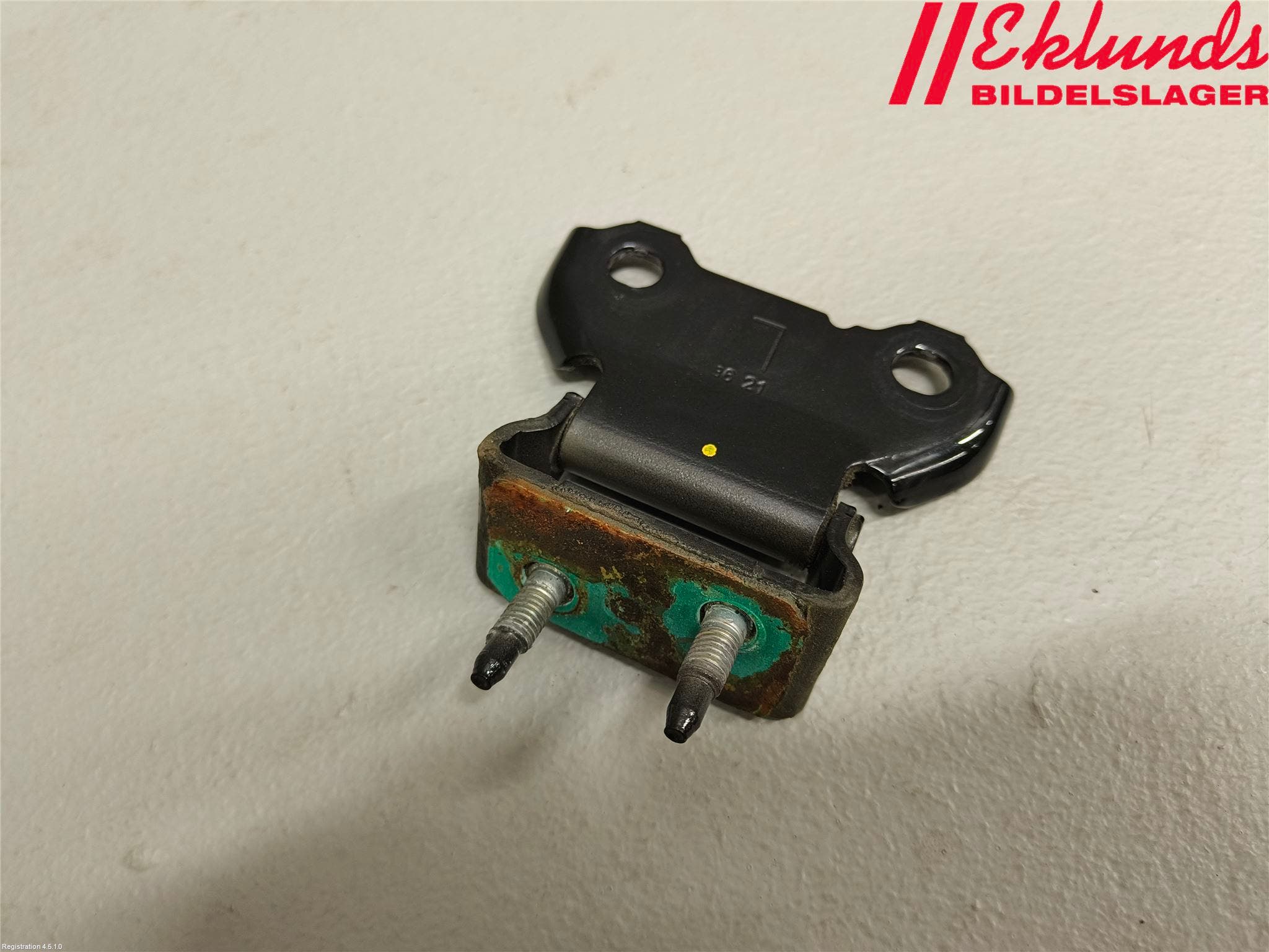 Toyota COROLLA 19- Bakluckegångjärn Vä