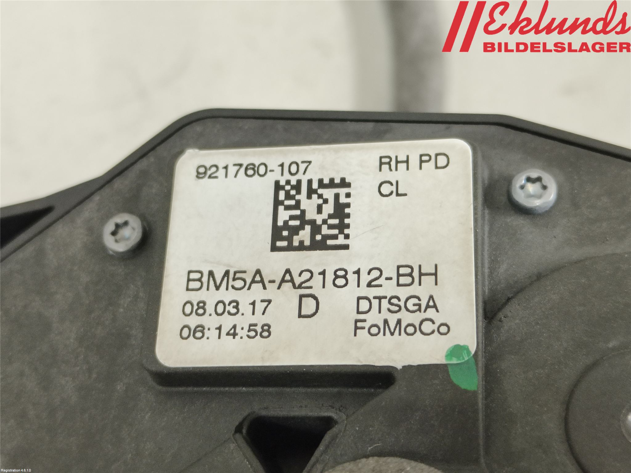 Ford KUGA 17-19 Låskista-Dörrlås