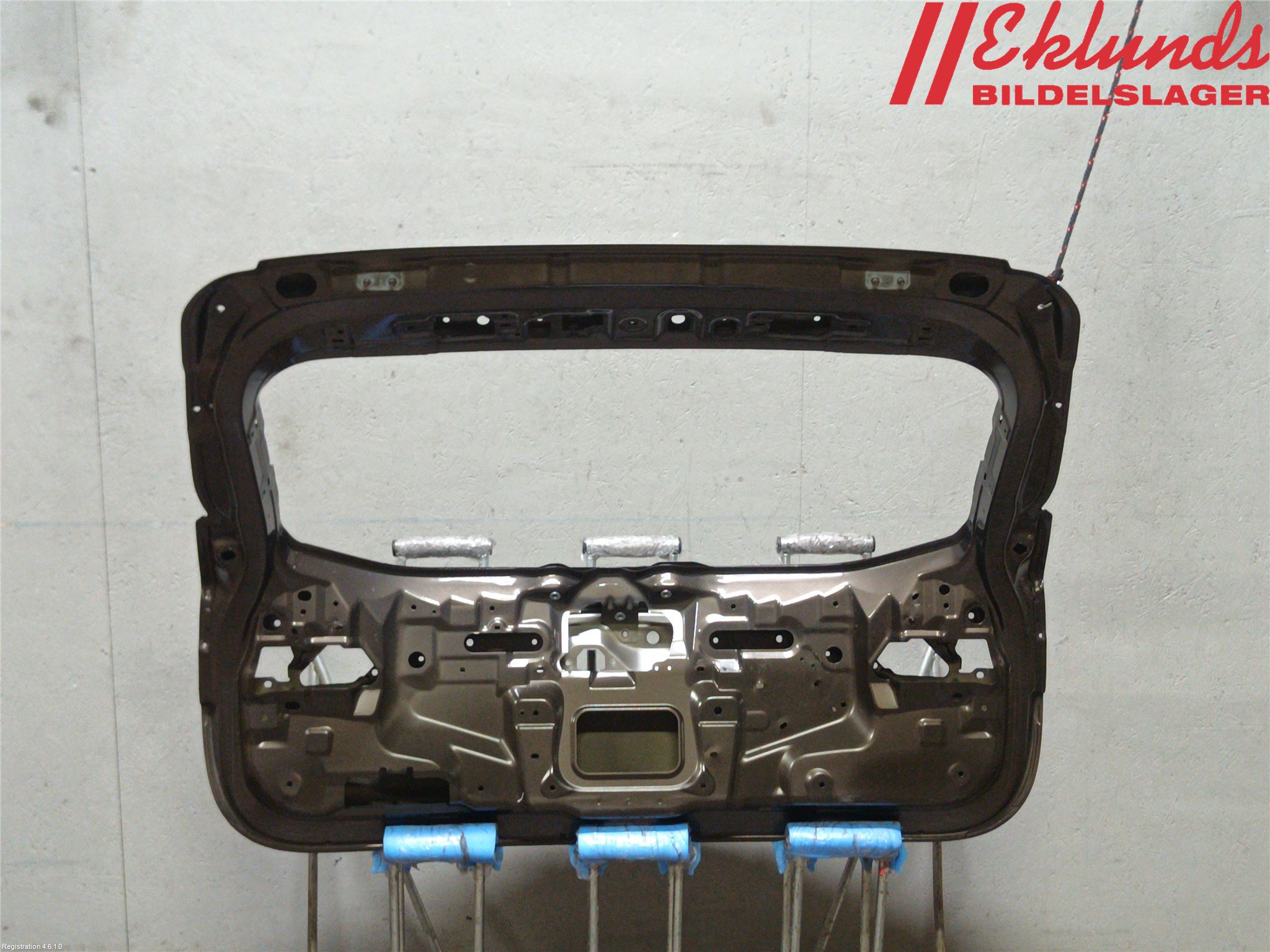 Nissan QASHQAI 14-17 Baklucka Kombi