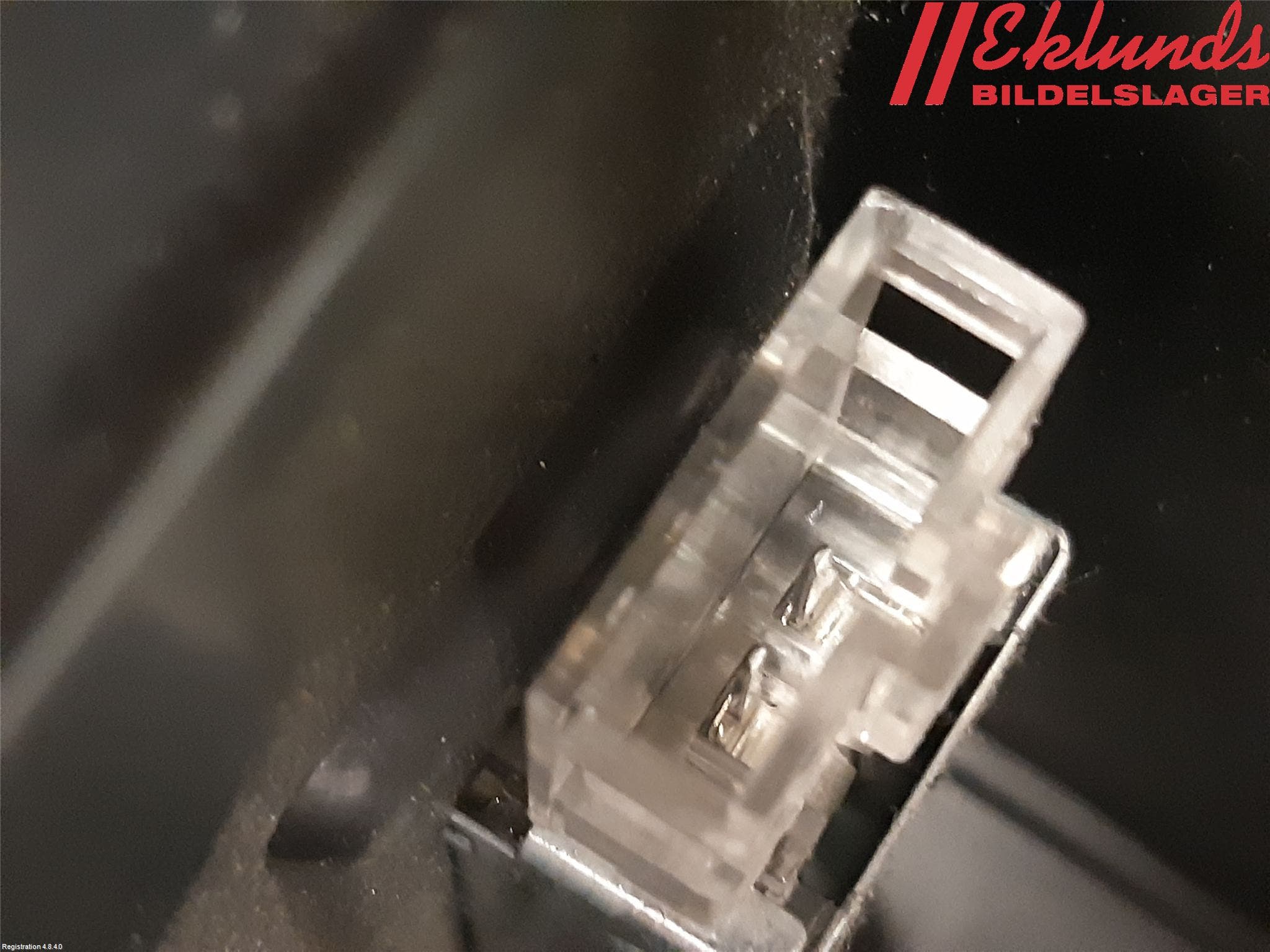 Volkswagen VW TIGUAN 16-24 Handskfack