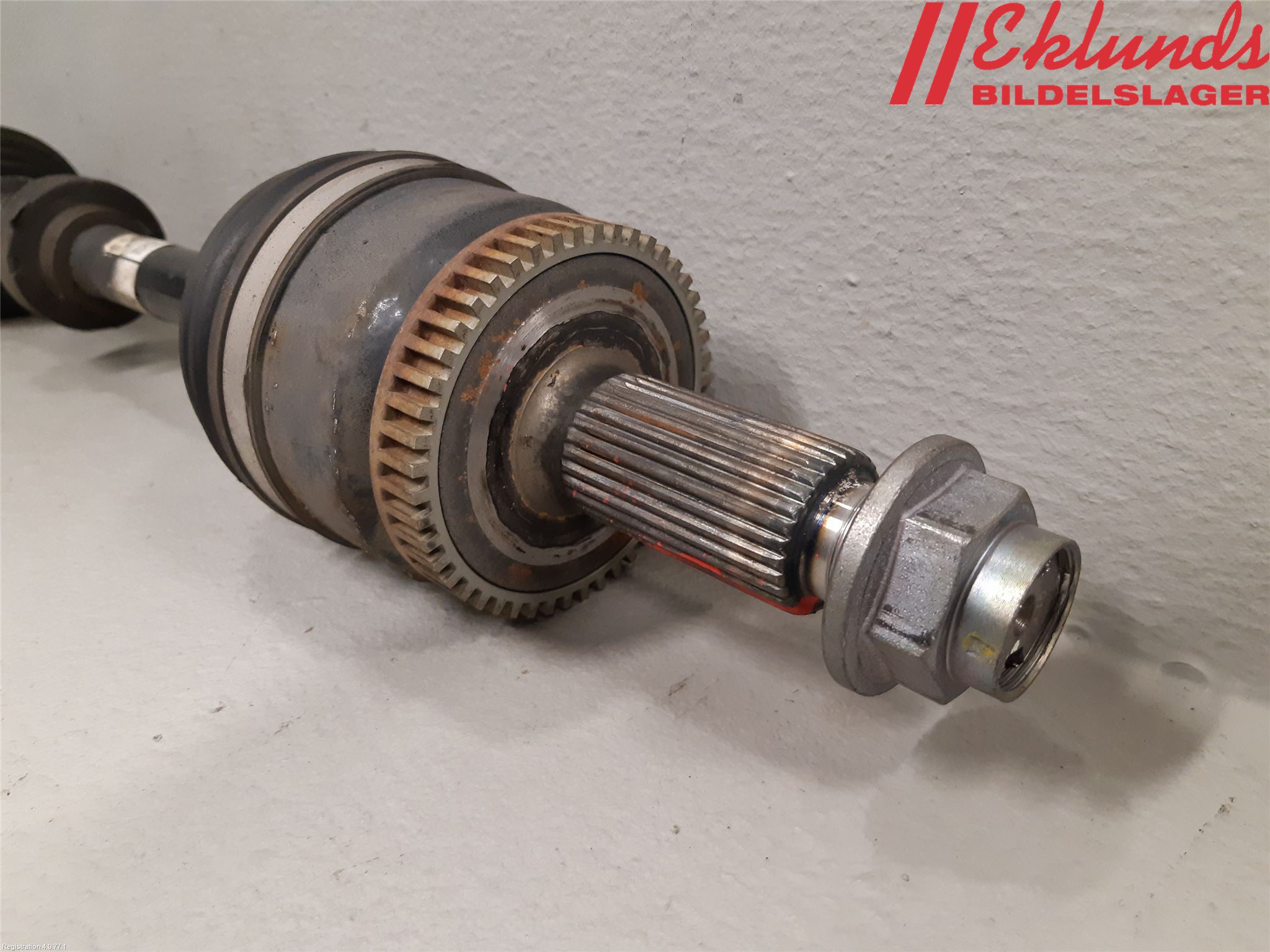 Kia SPORTAGE (QL) 16-21 Drivaxel Fram Vänster