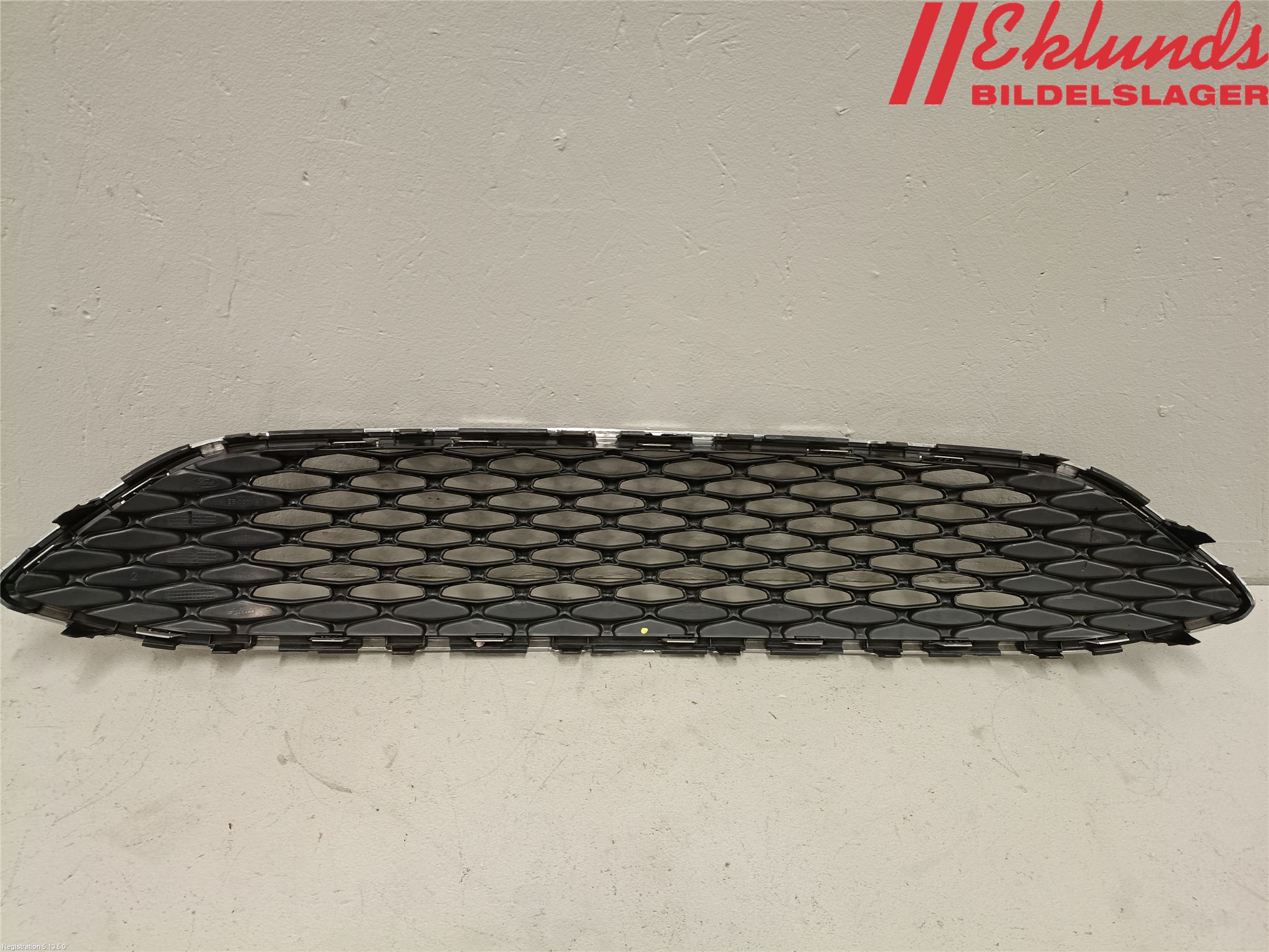 Ford FOCUS 15-18 Grill Komp