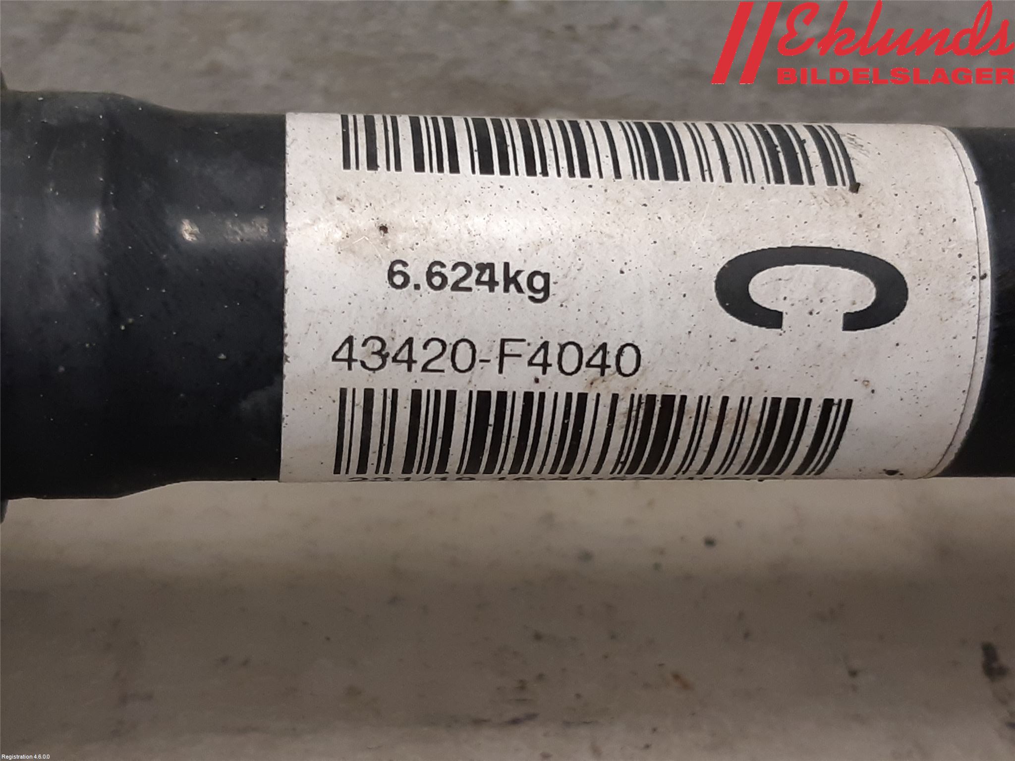 Toyota C-HR 16-23 Drivaxel Fram Vänster