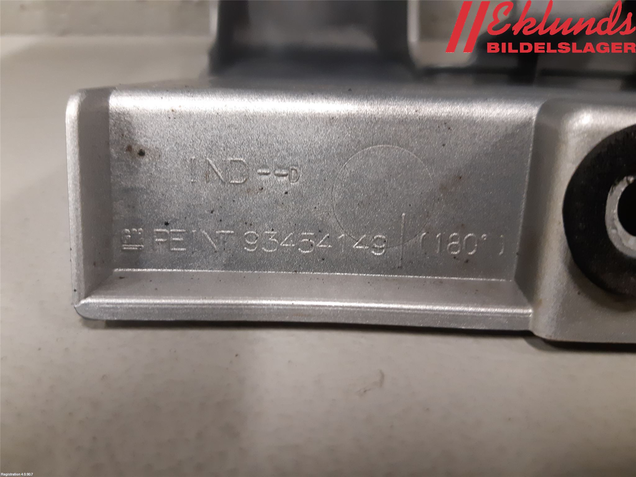 Opel VIVARO 15-19 Bakljussarg