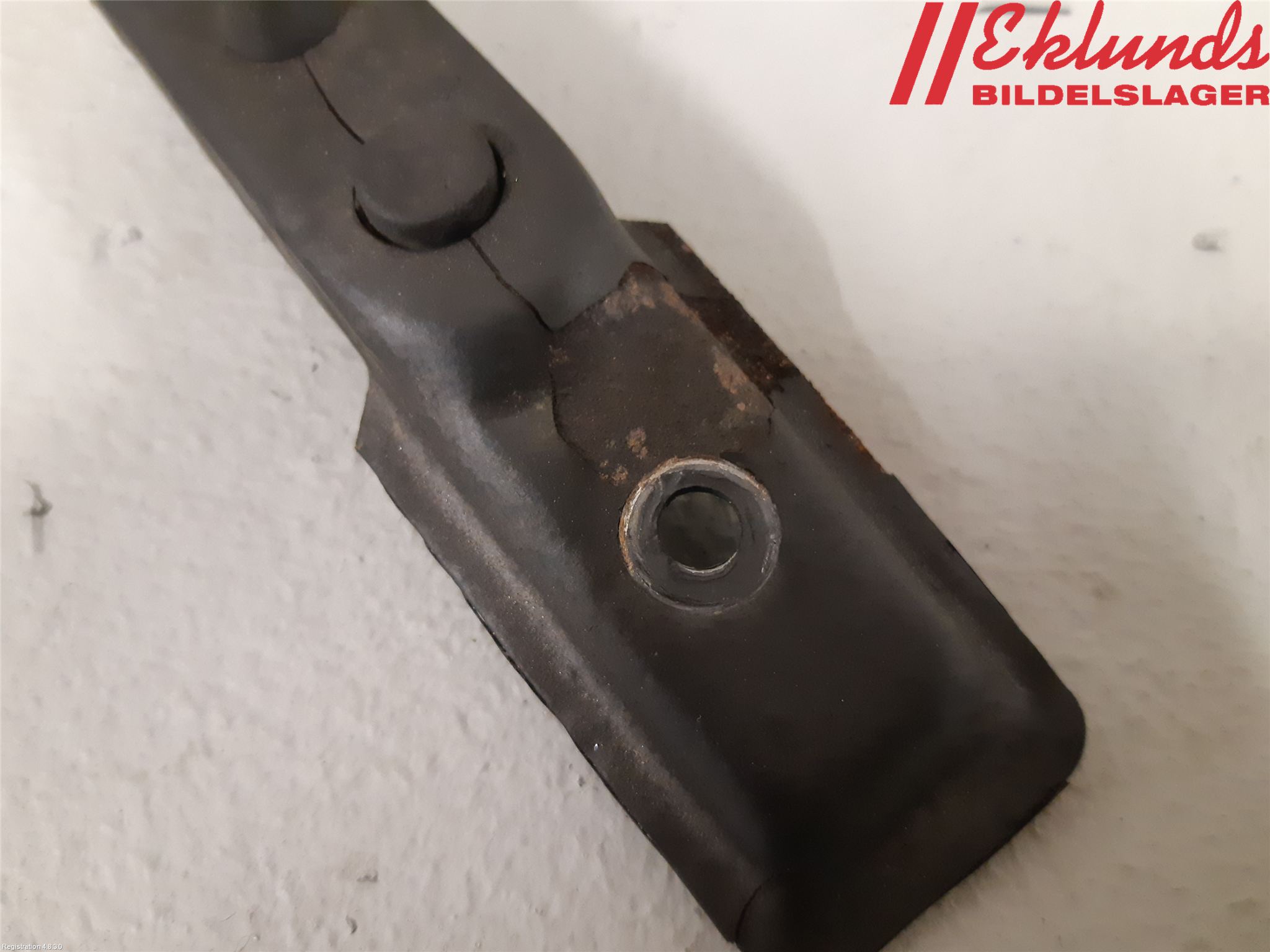 Volvo 740 84-87 Kylarfäste-Ram-Balk