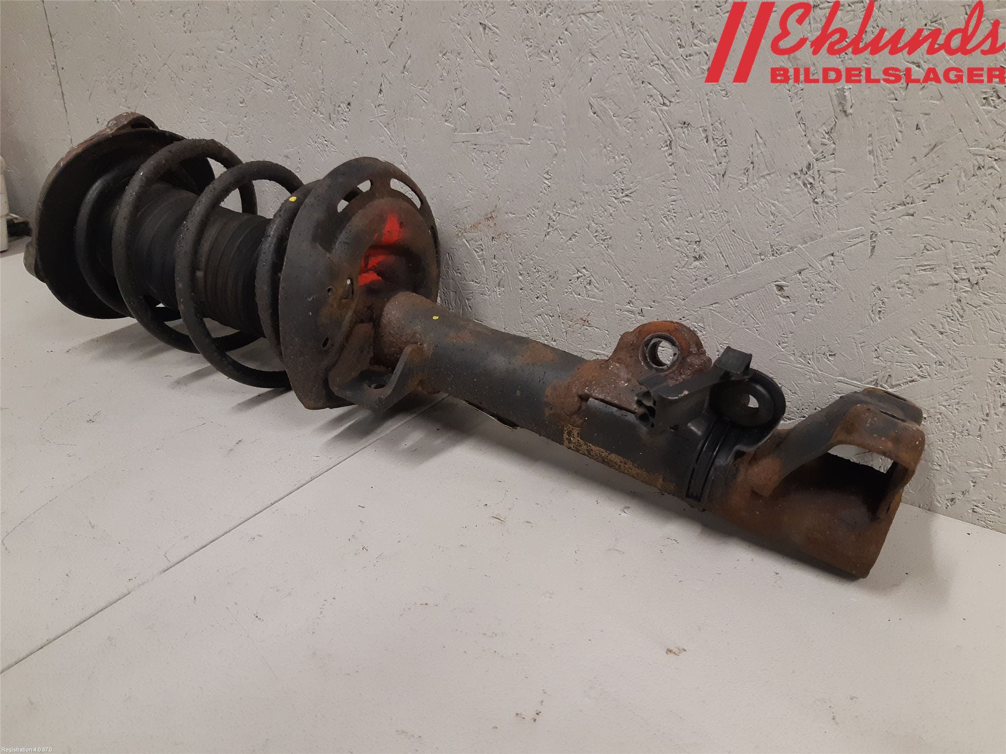 Mercedes-Benz MB C-KLASS (W204) 07-15 Fjäderben Fram Vänster