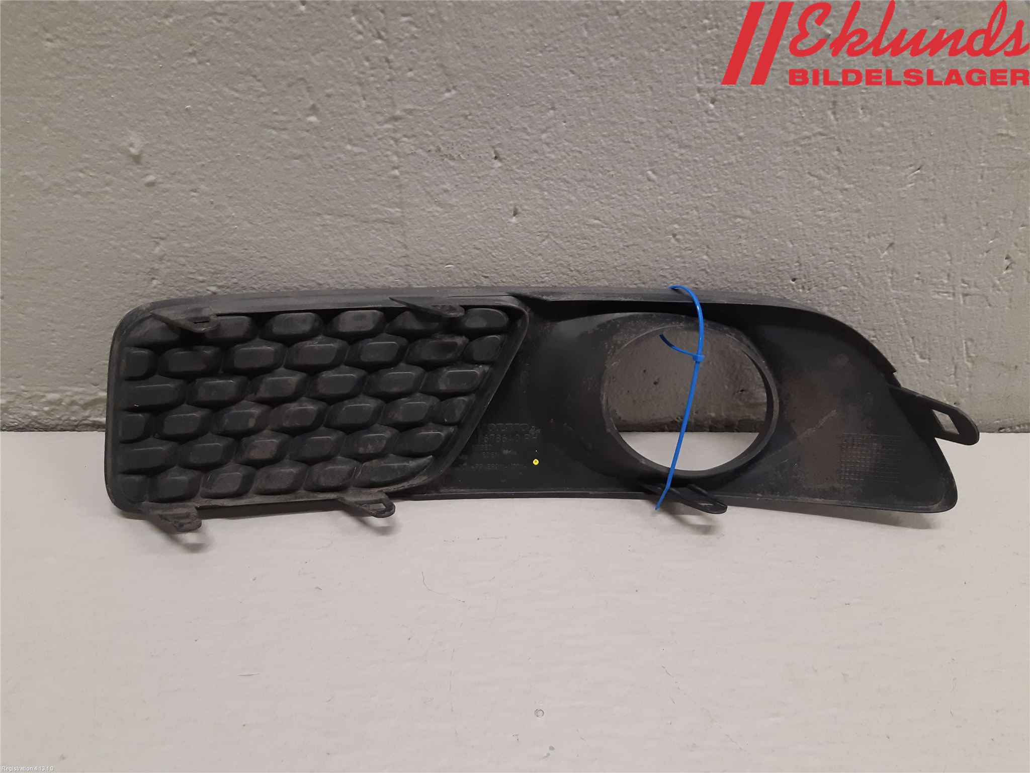 Volvo V70 08-13 Dimljussarg Fram
