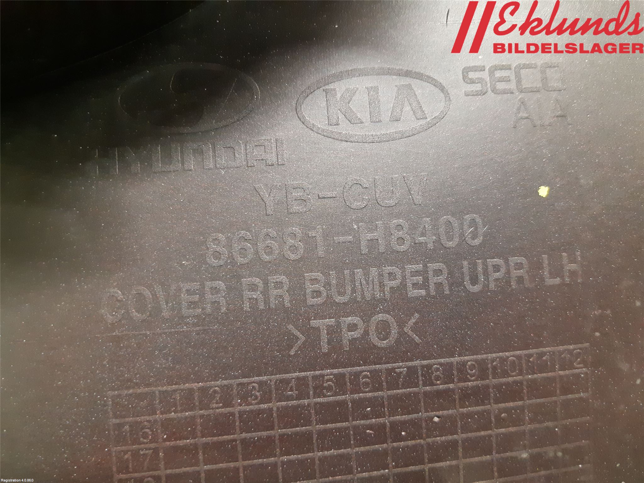 Kia STONIC 18->> Stötfångardel Bak Vä