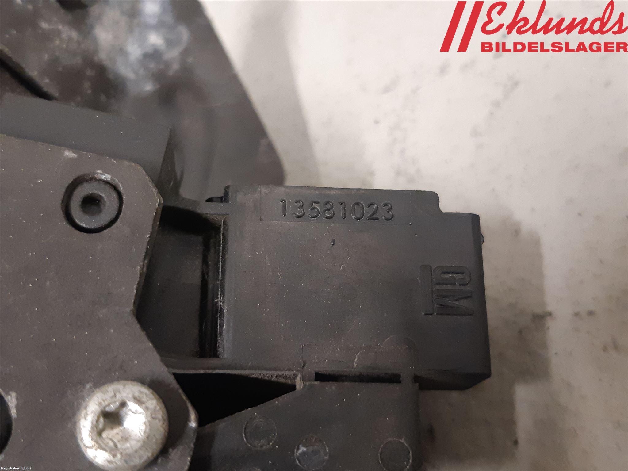 Opel ASTRA J 10-15 Låskista Baklucka