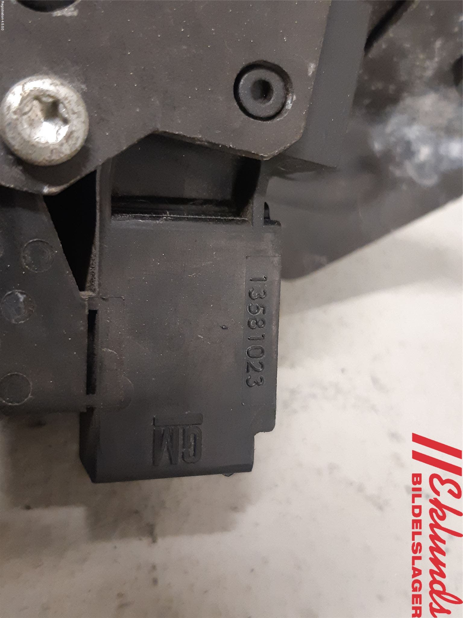 Opel ASTRA J 10-15 Låskista Baklucka