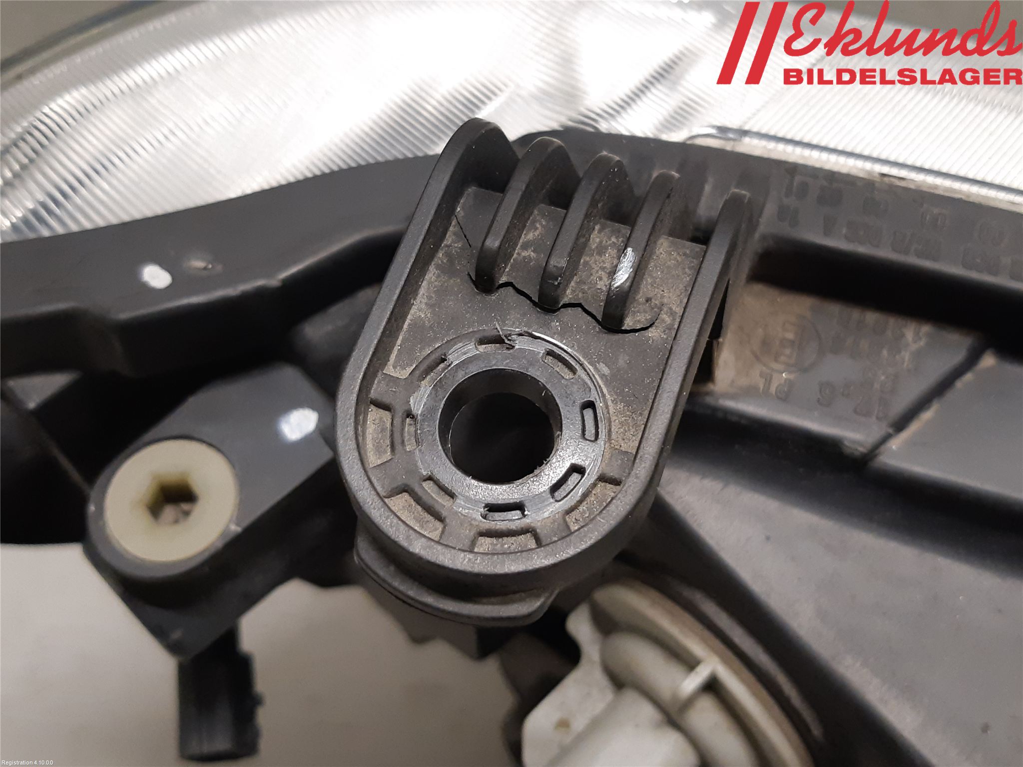 Nissan NAVARA 05-16 Strålkastare Vänster