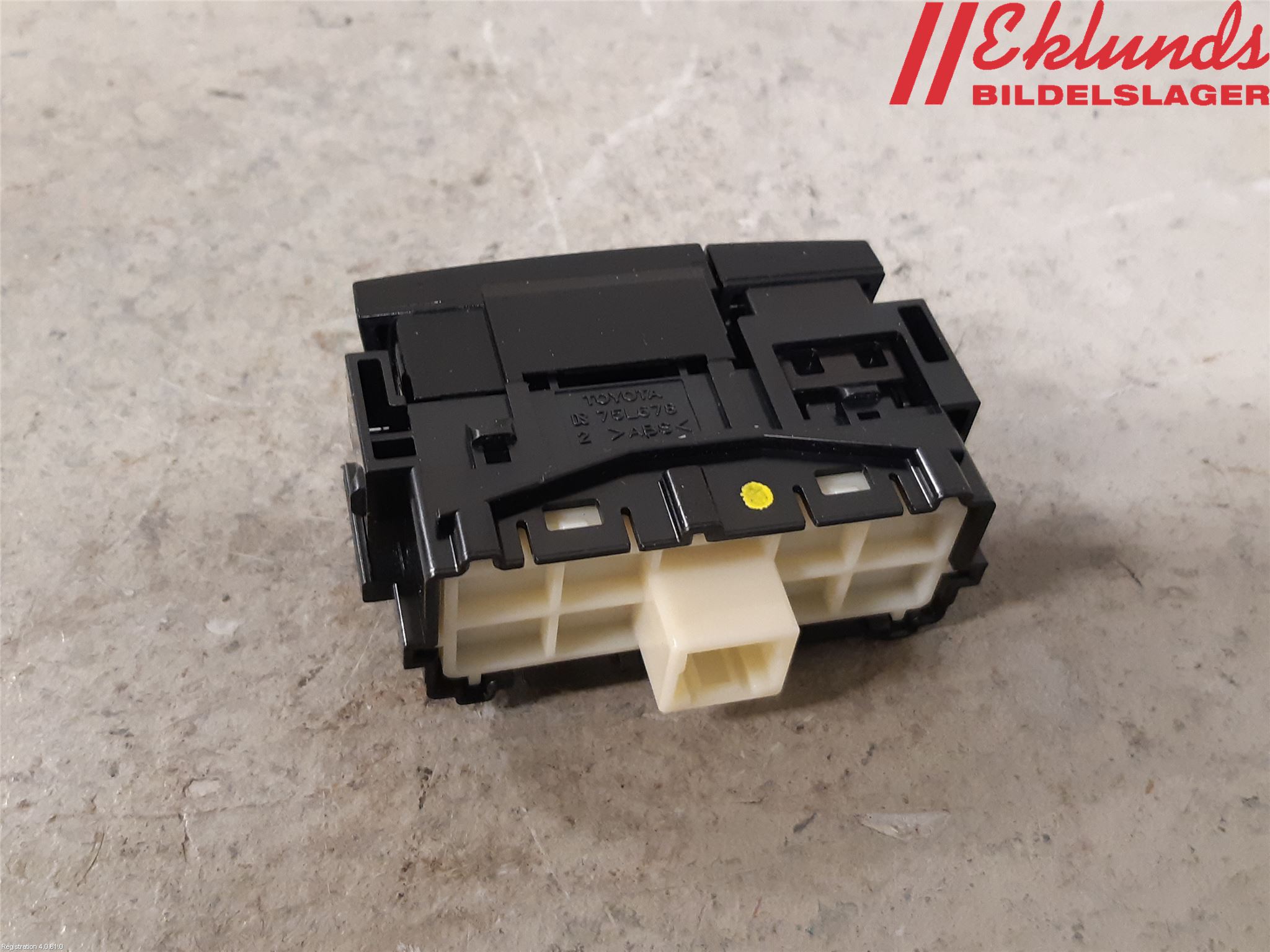 Toyota COROLLA 19- Strömställare Övrigt