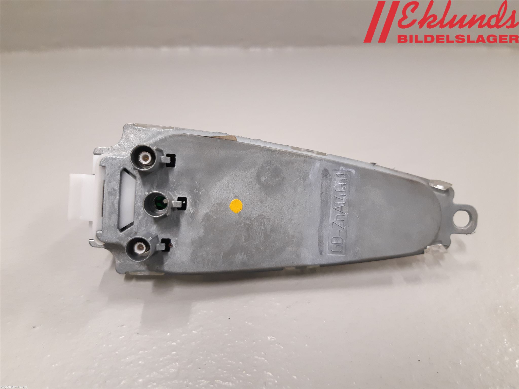 BMW 5 E60/61 Sed/Tou 02-10 Antenn