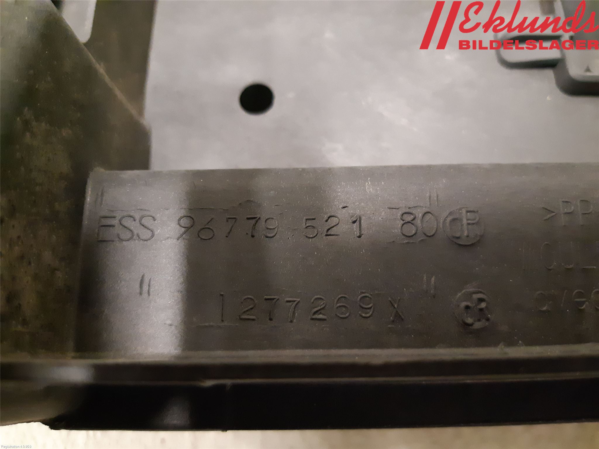 Peugeot 208 12-15 Frontplåt