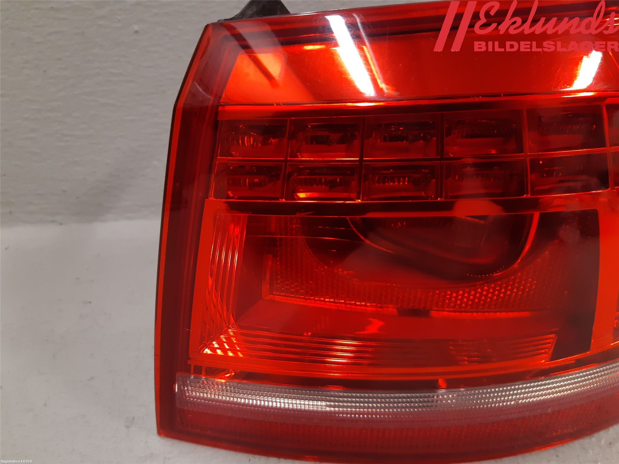 Volkswagen VW PASSAT 11-14 Bakljus Höger