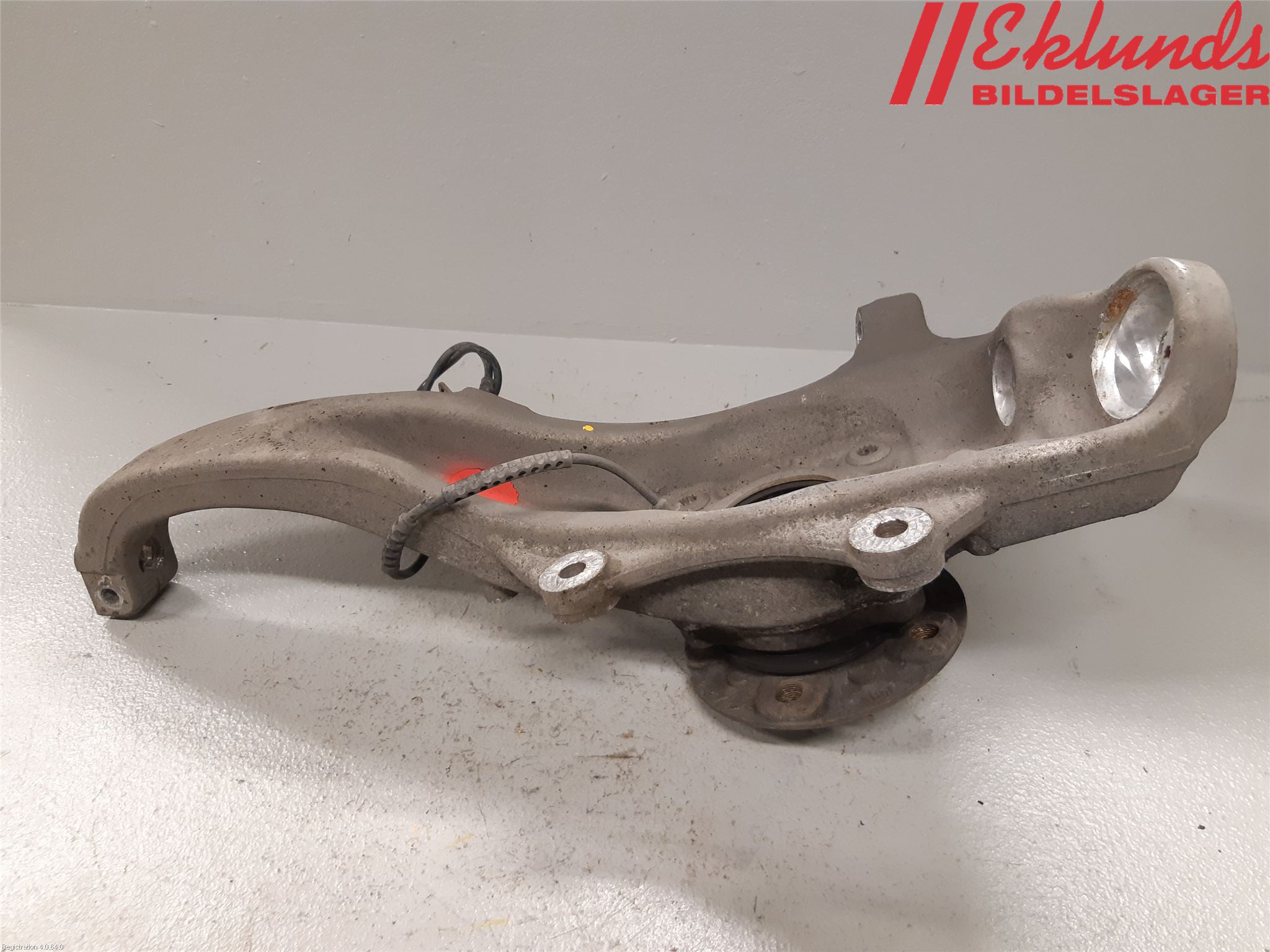 BMW 5 F10/F11/F18 09-17 Styrspindel Lagerhus Vä