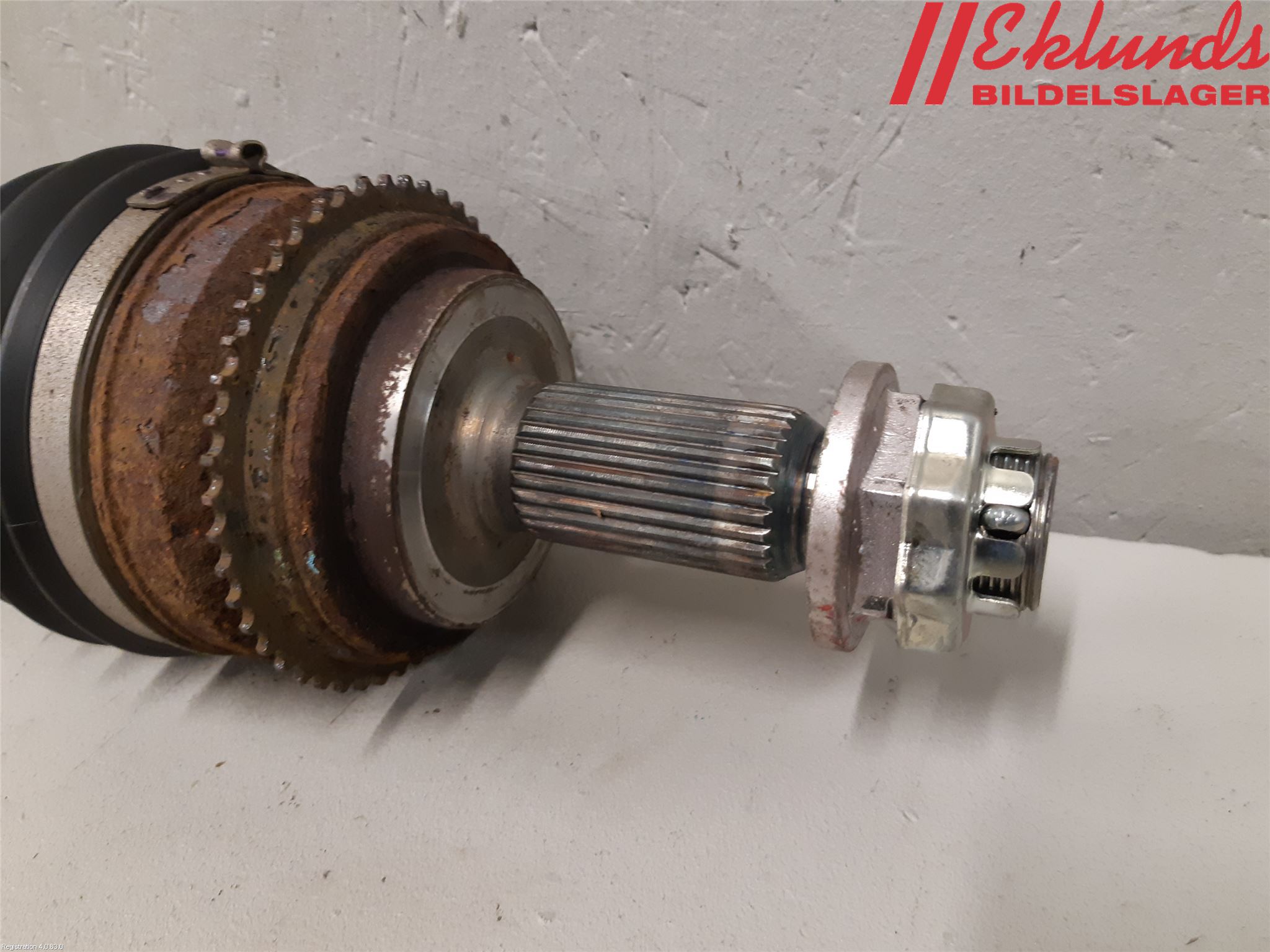 Mitsubishi PAJERO 16-19 Drivaxel Fram Höger