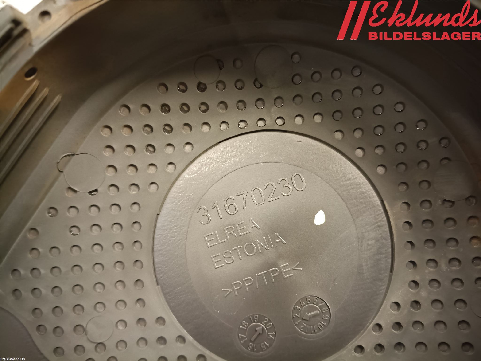 Volvo V60 19- Motorkåpa