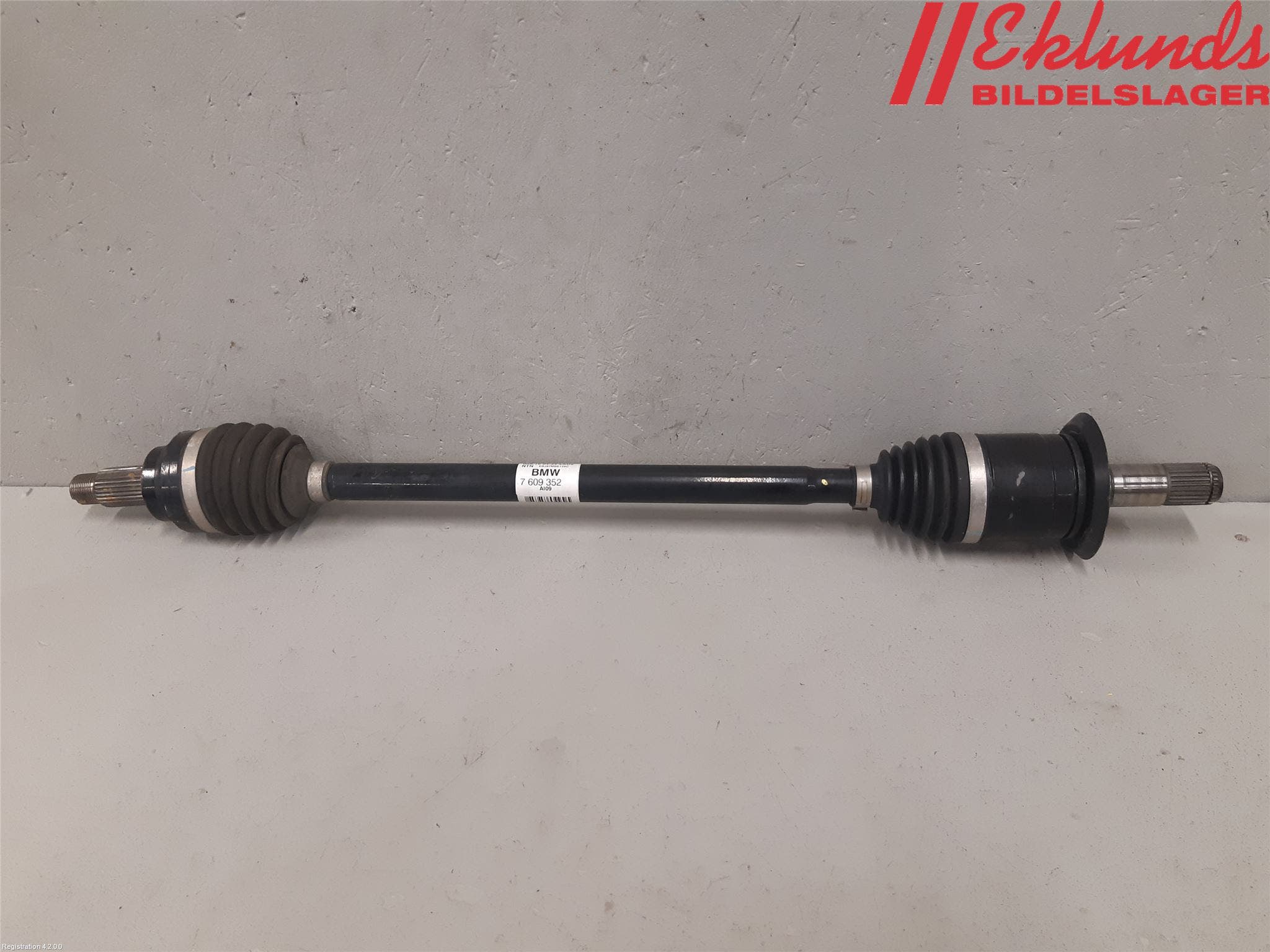 BMW 1 F20/F21 11-19 Drivaxel Bak Höger