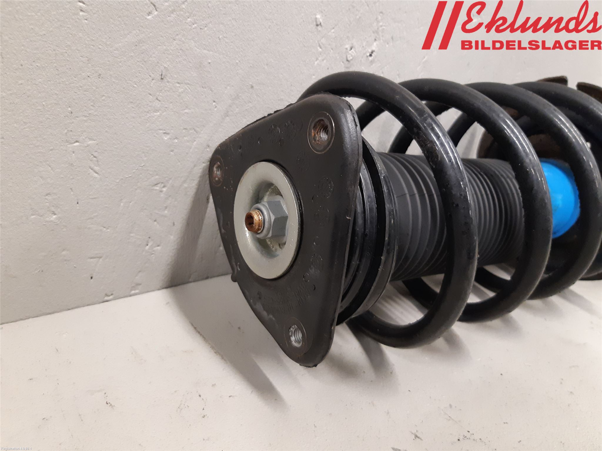 Ford FOCUS 15-18 Fjäderben Fram Vänster