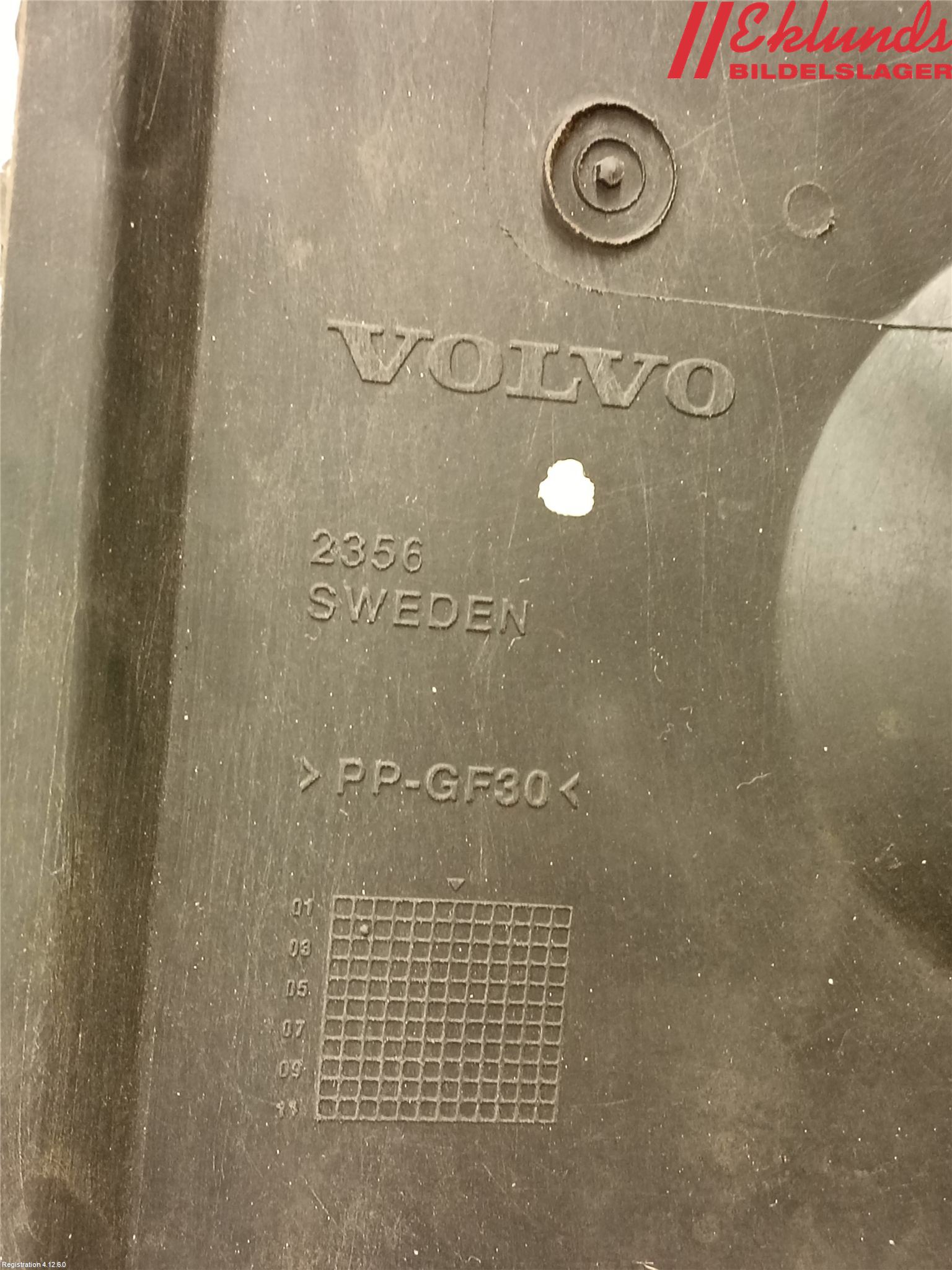 Volvo XC90 03-06 Hasplåt Plåt-Plast
