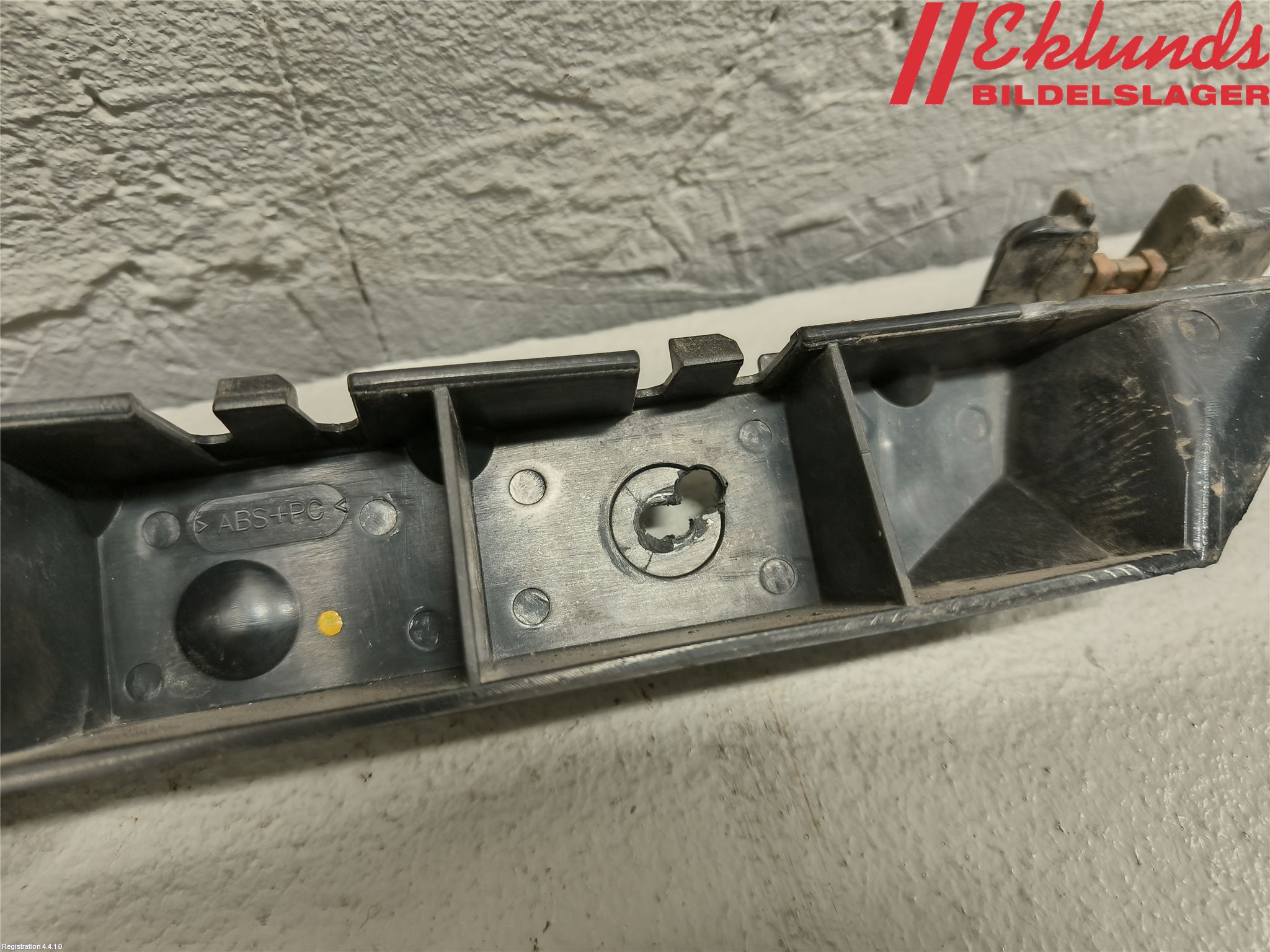 Saab 9-3 VER2/VER3 08-15 Stötfångarfäste Fram Vä