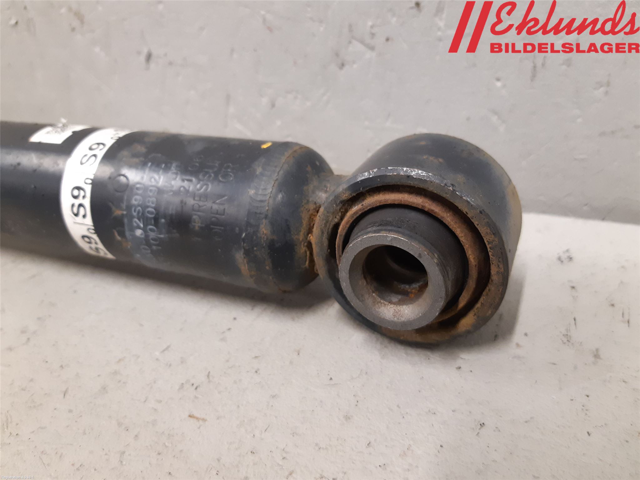 Toyota COROLLA 19- Stötdämpare Bak