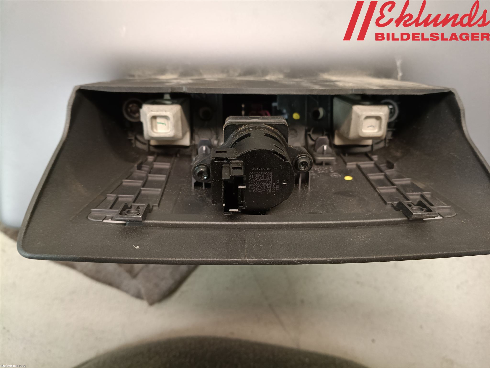 Tesla MODEL 3 17- Multifunktionsdisplay