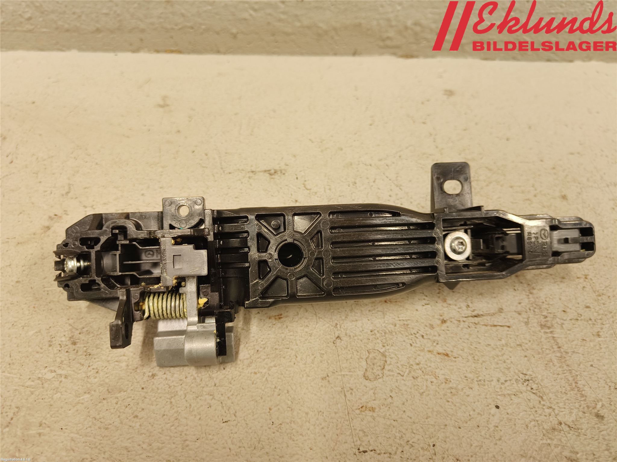 Mazda 2 (DE) 08-15 Dörrhandtag Yttre Hö