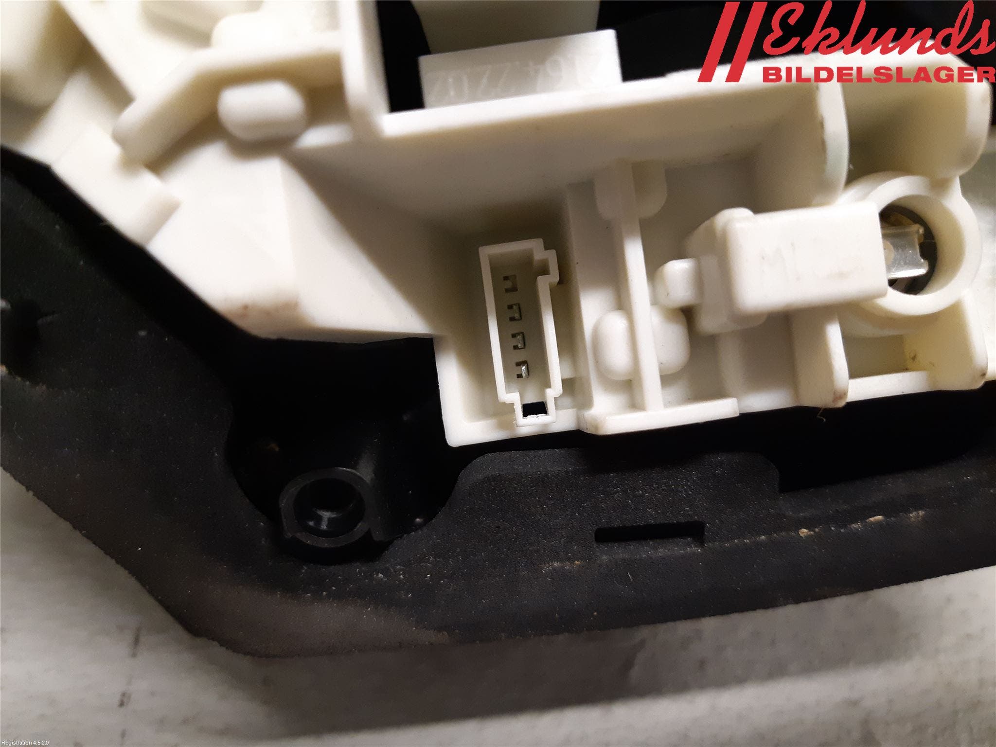 Opel ASTRA J 10-15 Bakljus Lucka Hö