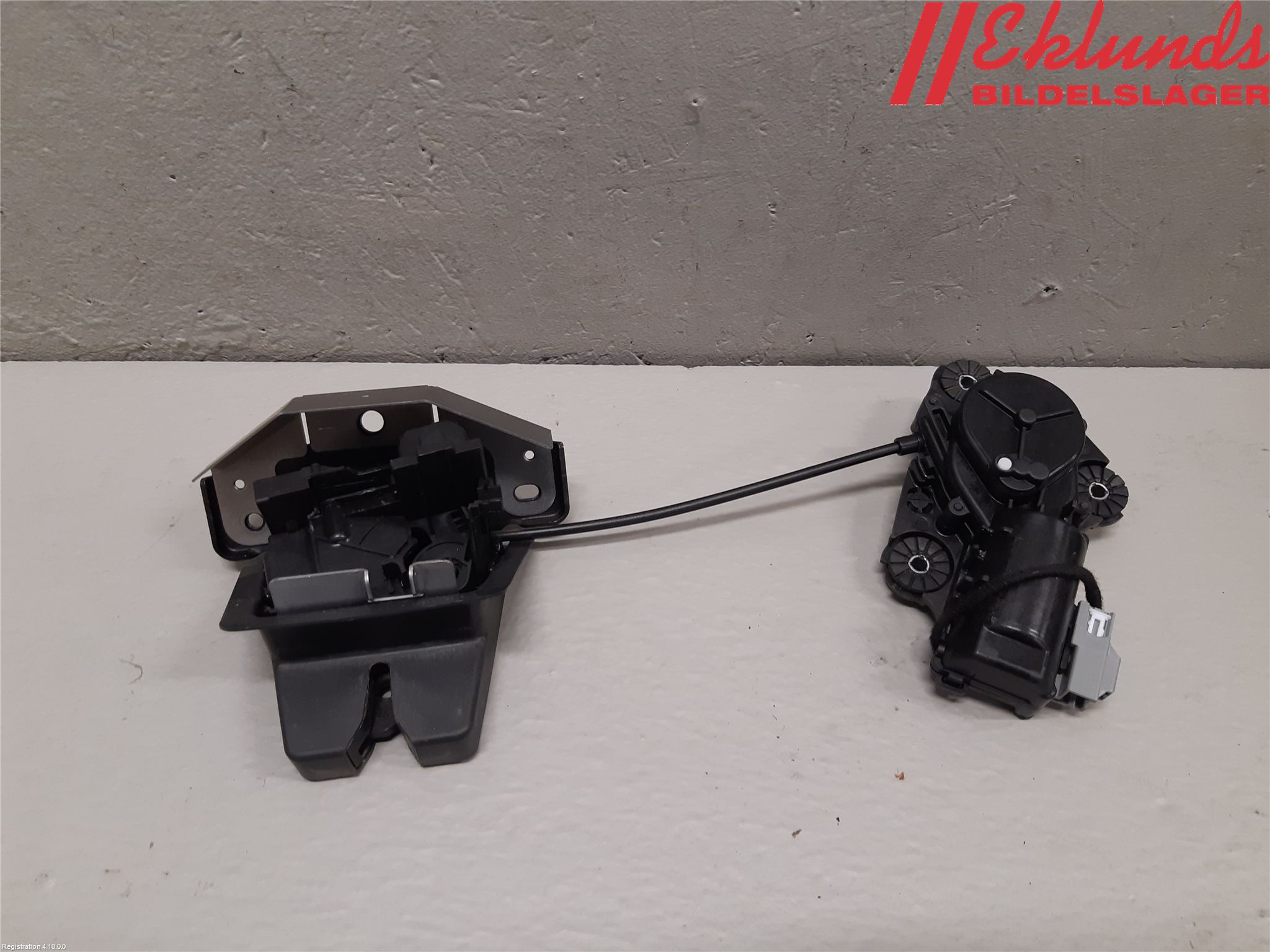 Volvo XC60 18- Låskista Baklucka