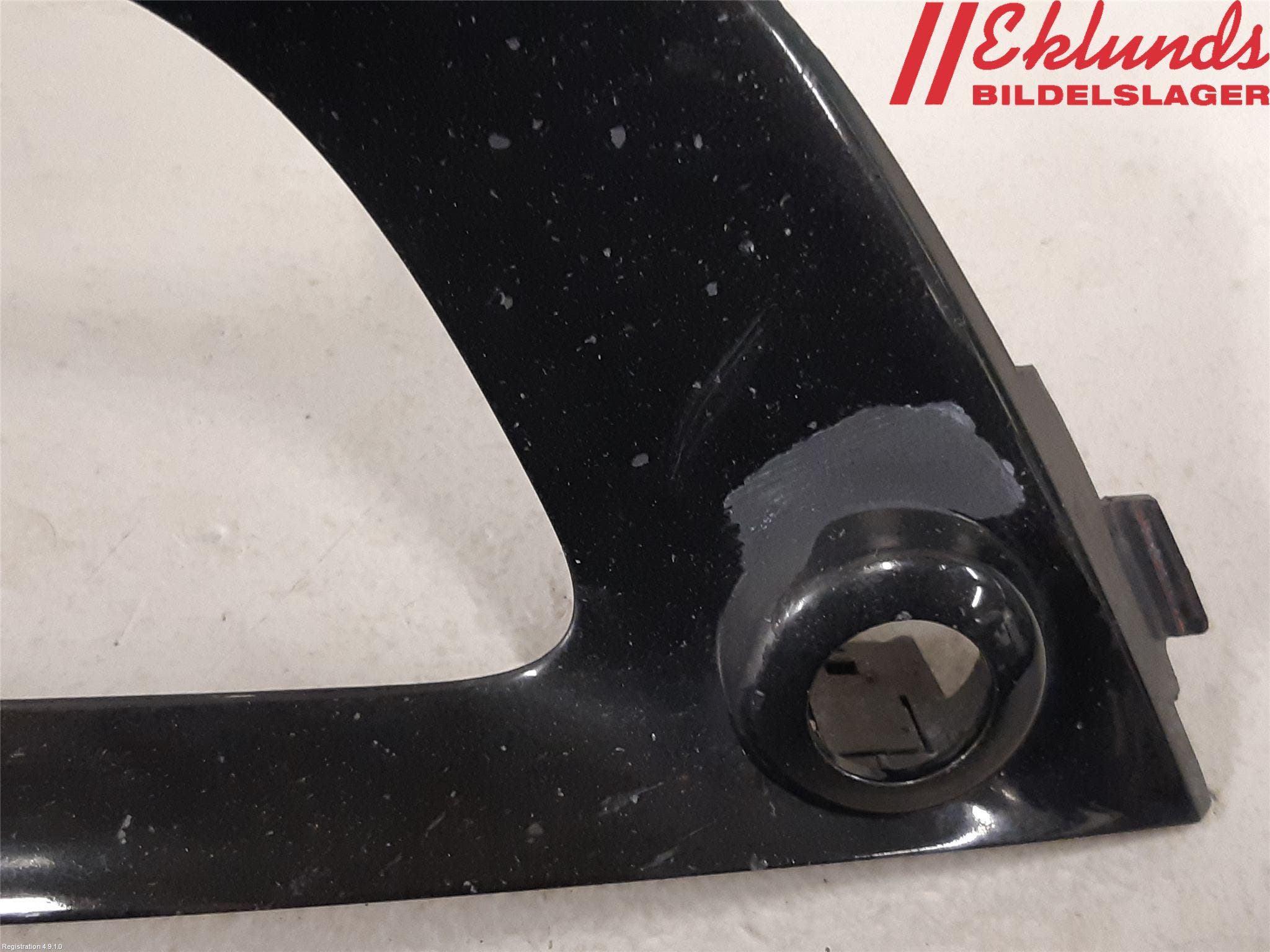 Volvo V70 14-16 Dimljussarg Fram