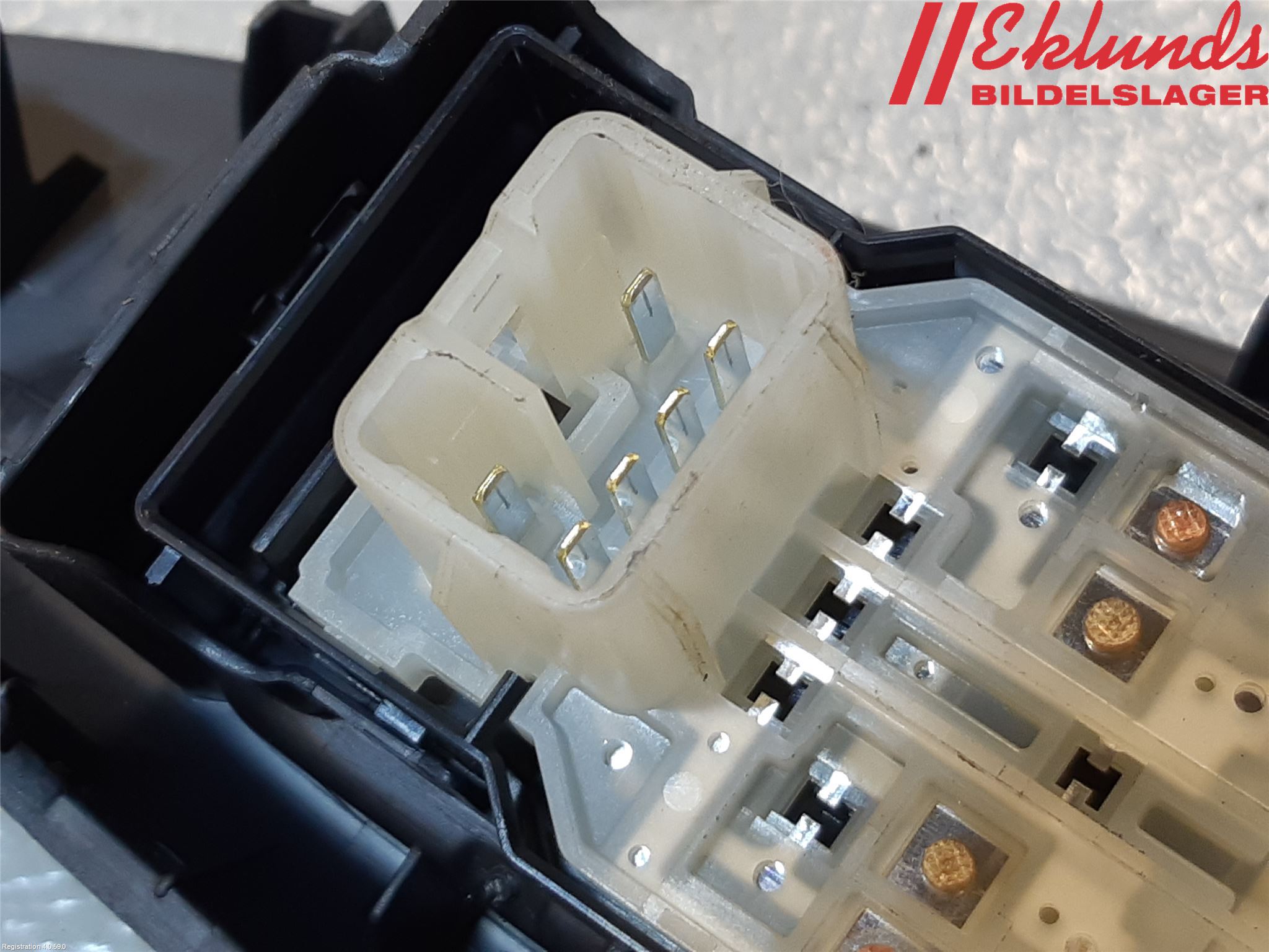 Peugeot 108 15-22 Strömställare Elhiss