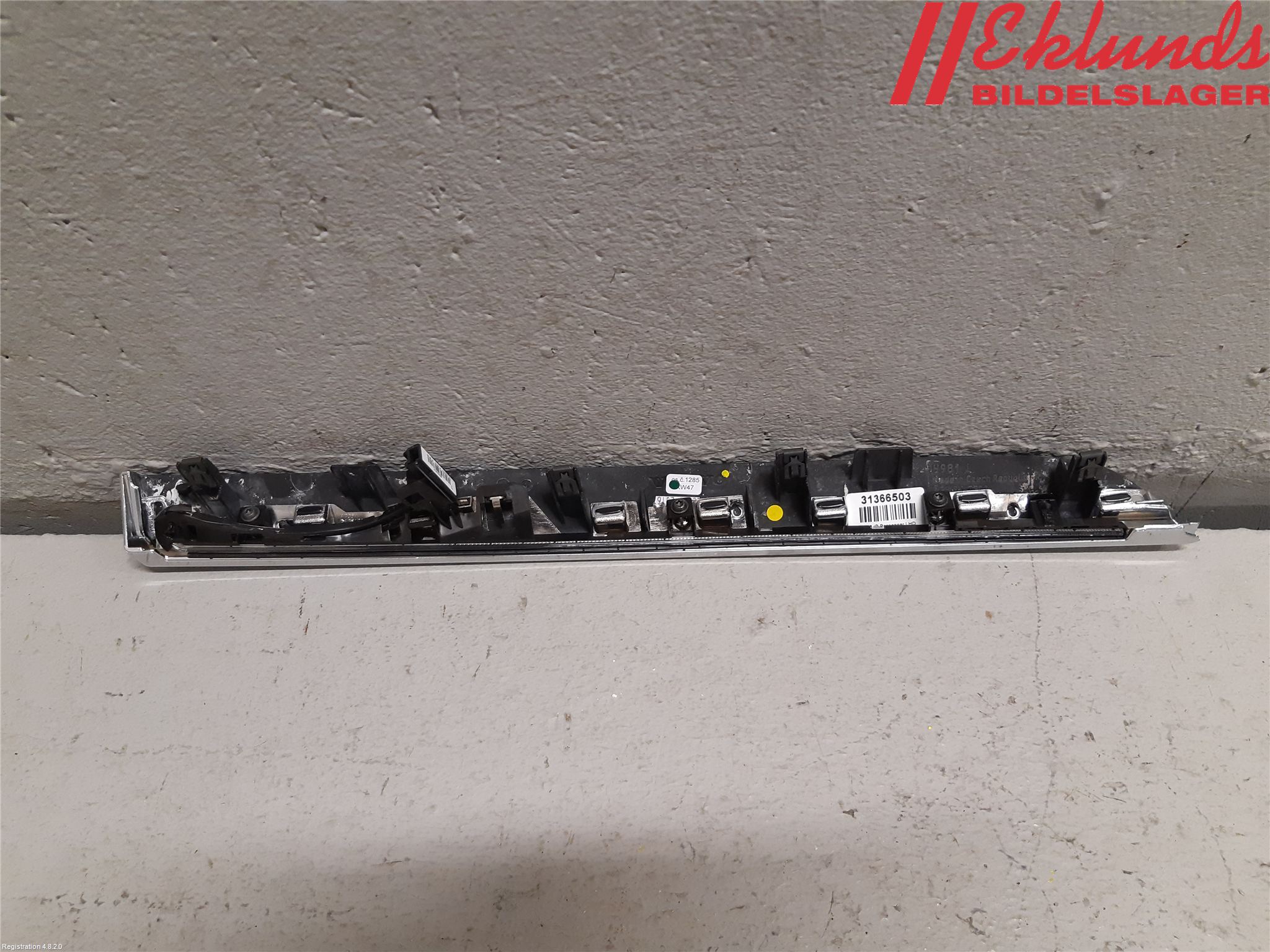 Volvo XC90/RECHARGE 16- Instrumentbräda Inlägg-Dekorlist