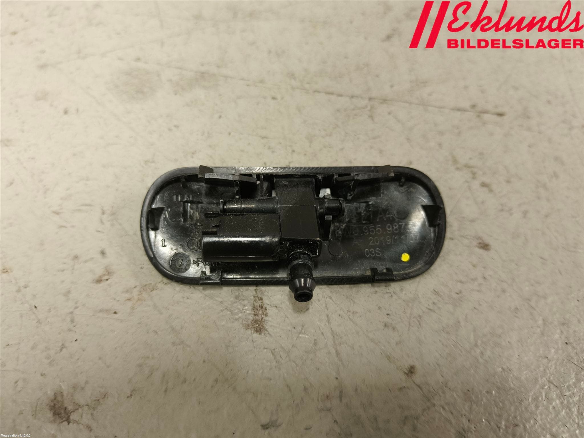 Audi A4/S4 B9 20- Spolarmunstycke Rutor