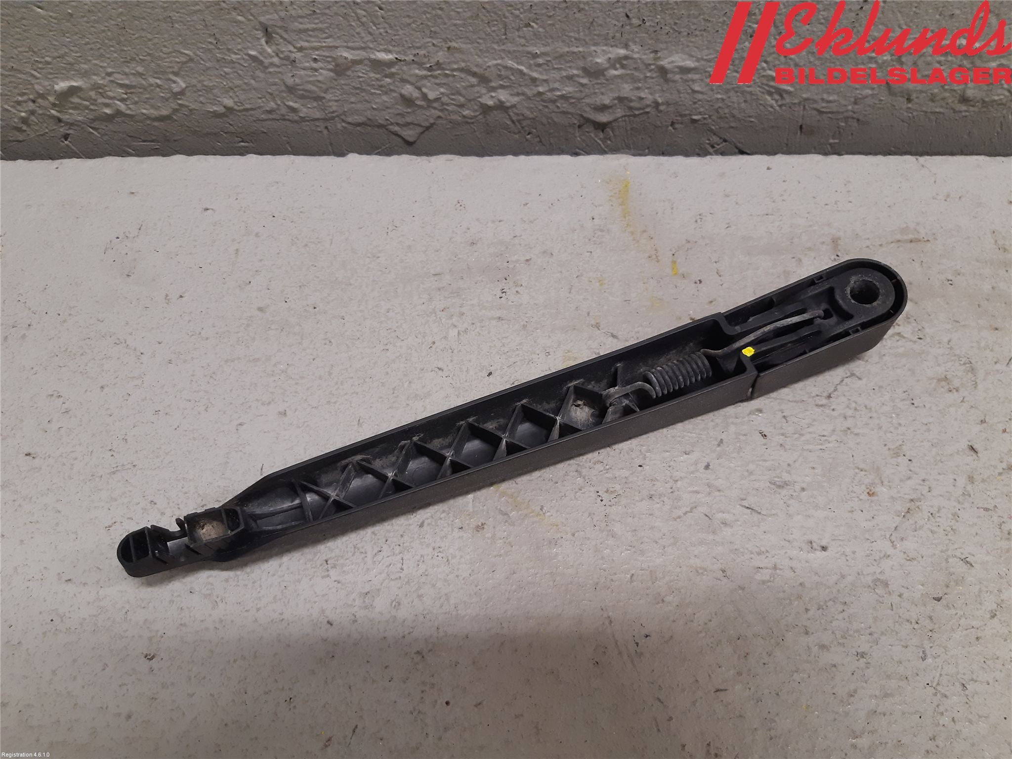 Saab 9-5     06-10 Torkararm-Bakruta