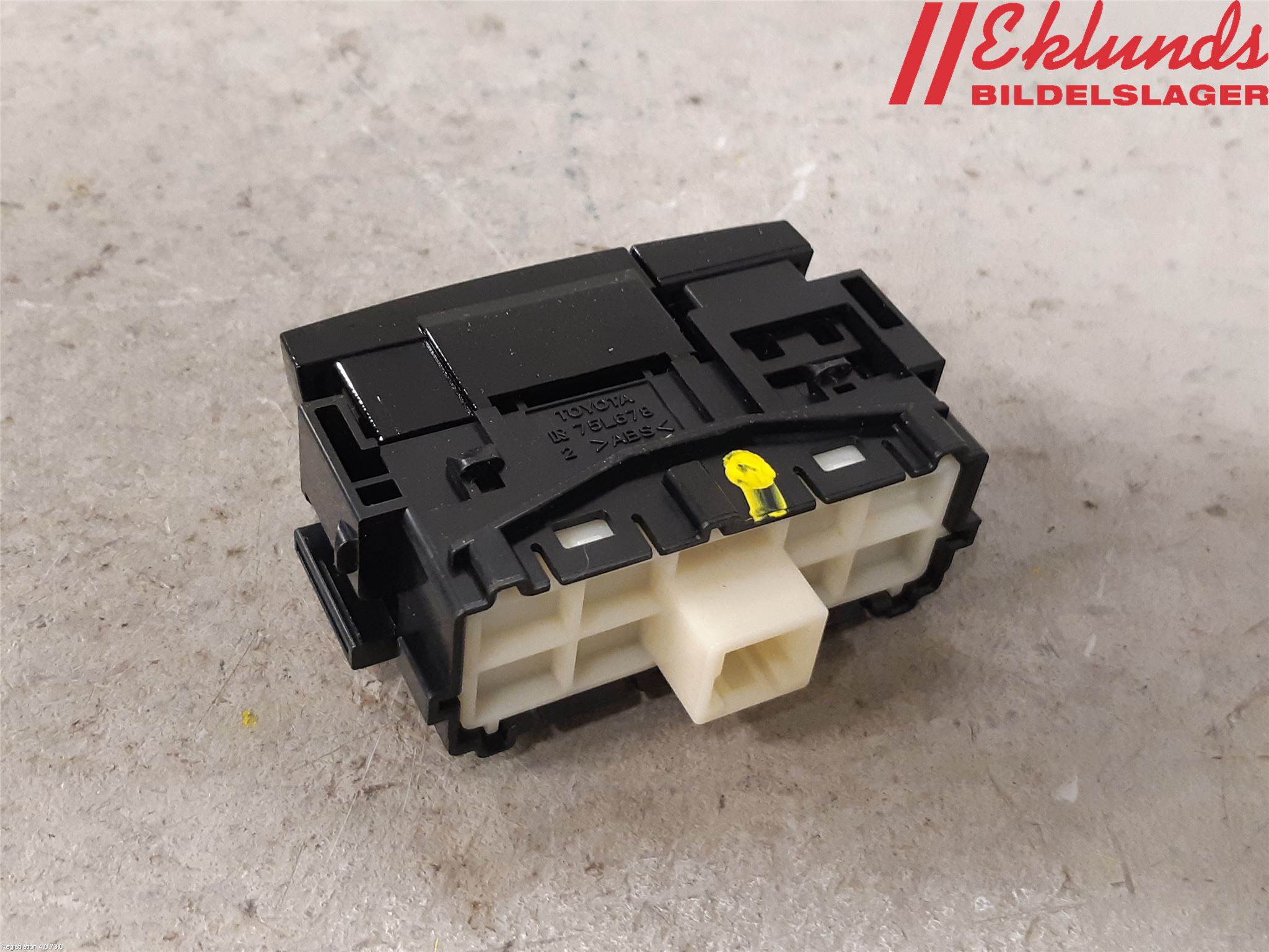 Toyota COROLLA 19- Strömställare Övrigt