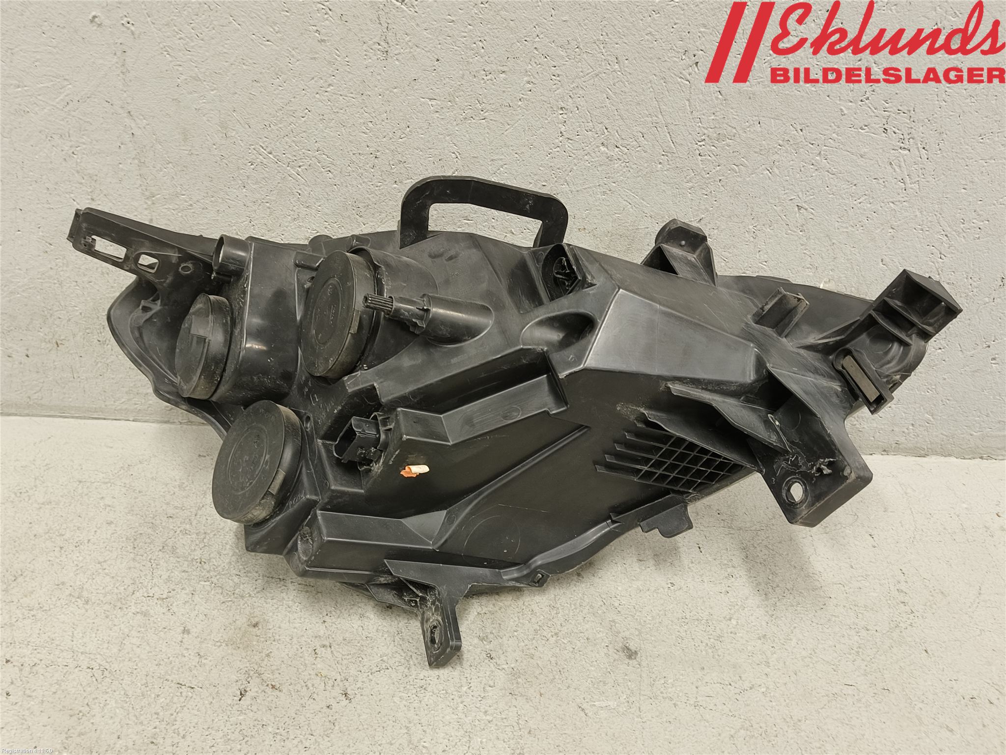 Peugeot PARTNER 08-15 Strålkastare Vänster